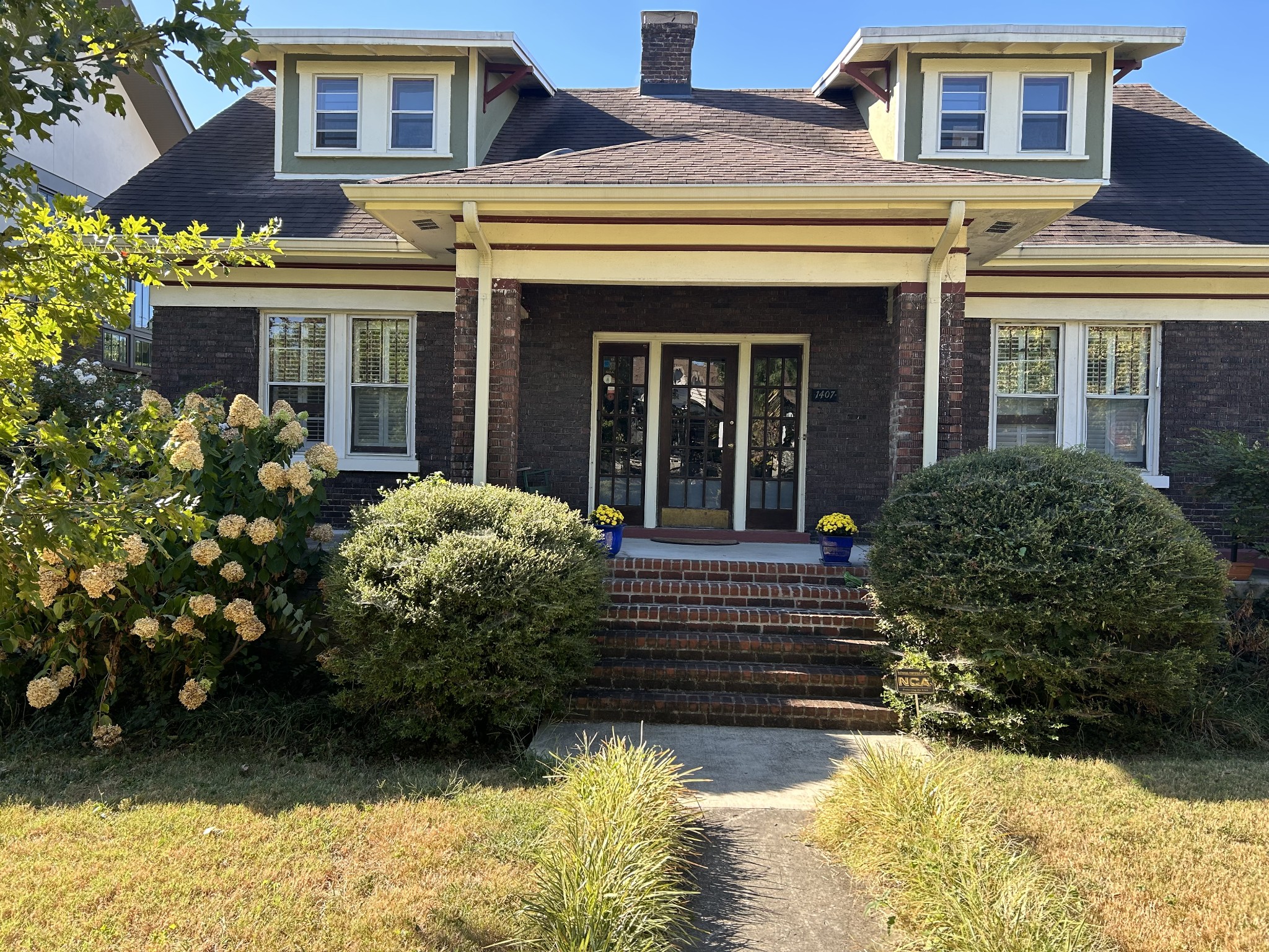 1407 Elmwood Ave — photo