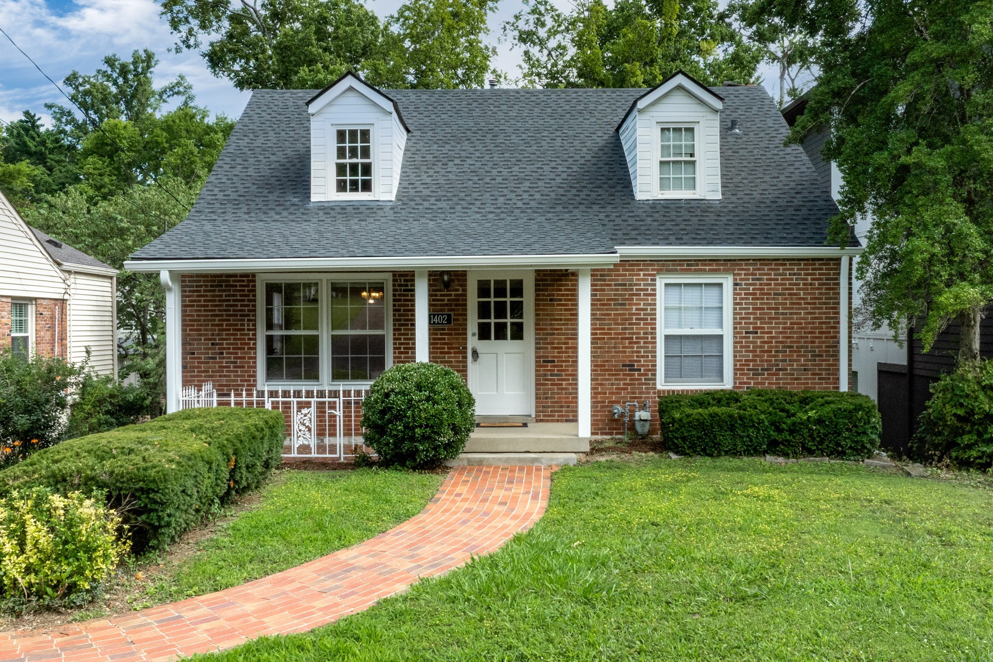 1402 Grandview Drive — photo