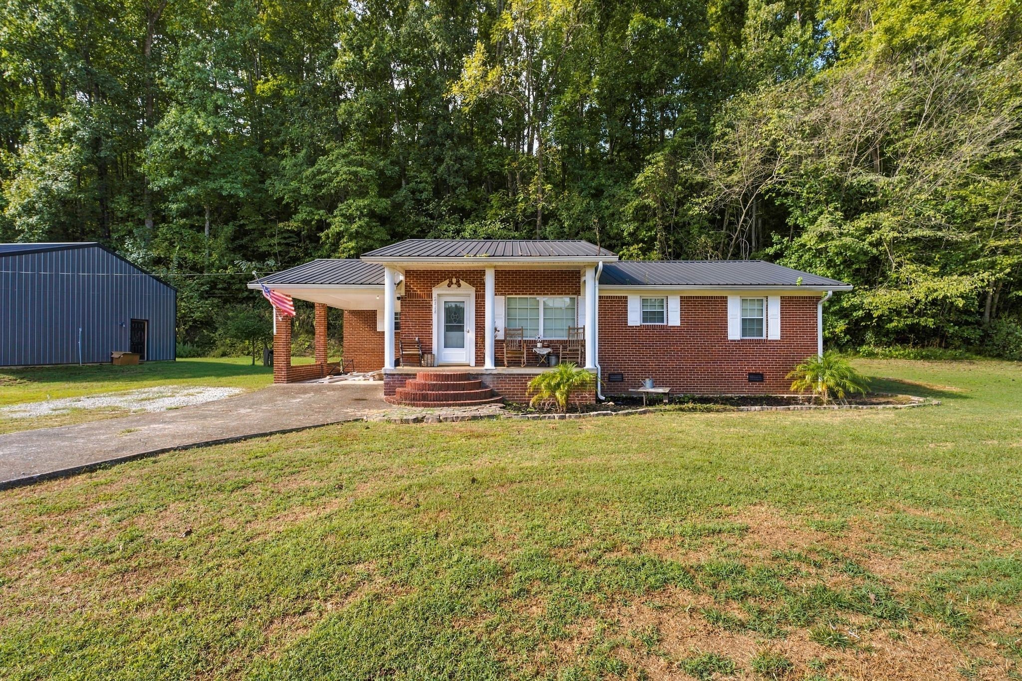 2828 Railroad Bed Rd — photo