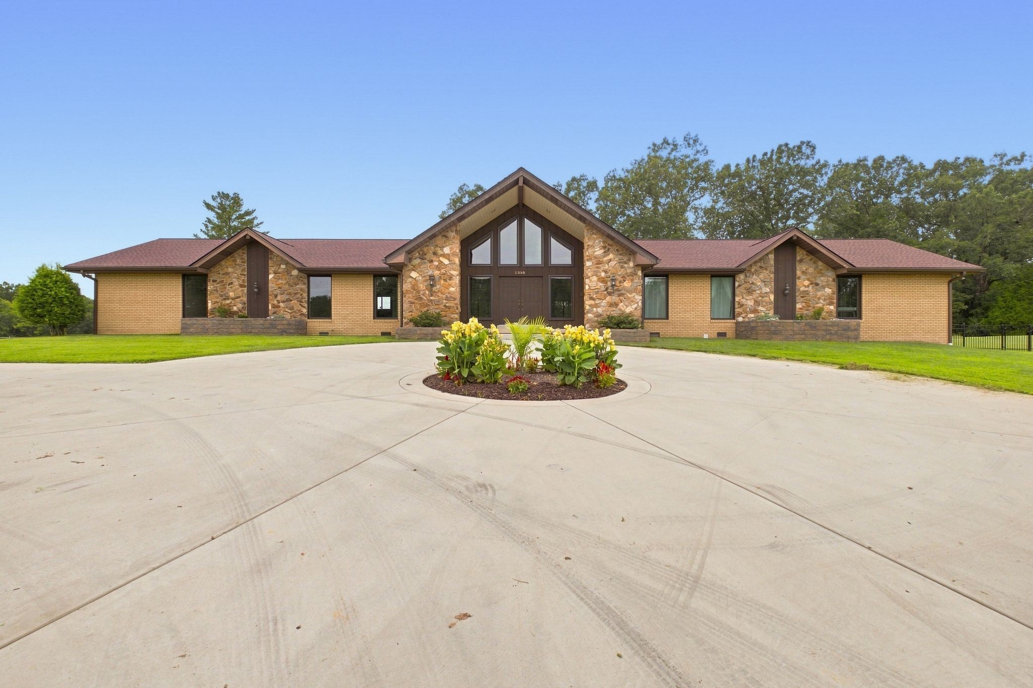 5350 Ashland City Rd — photo