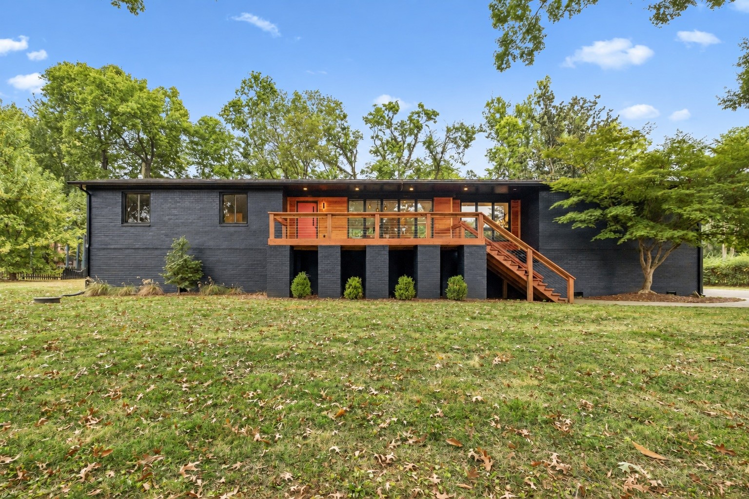 1900 Rosewood Valley Dr — photo