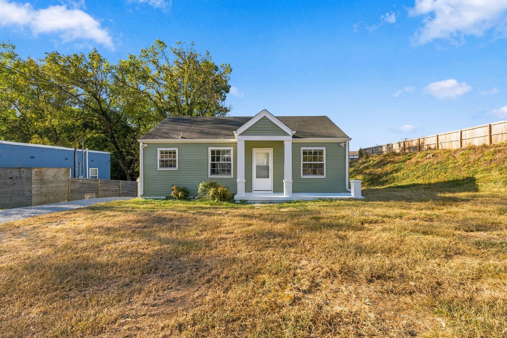 106 Dellway Dr — photo