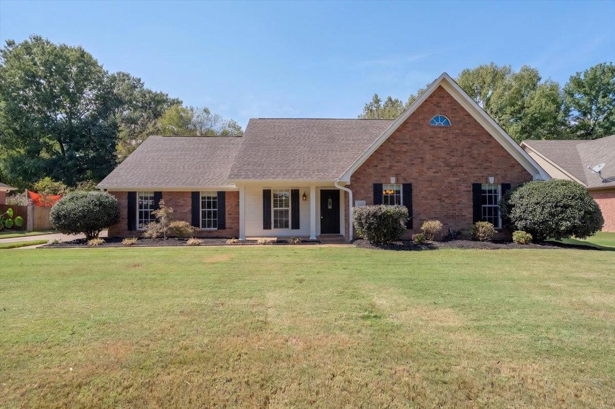 349 Bradford Trl — photo