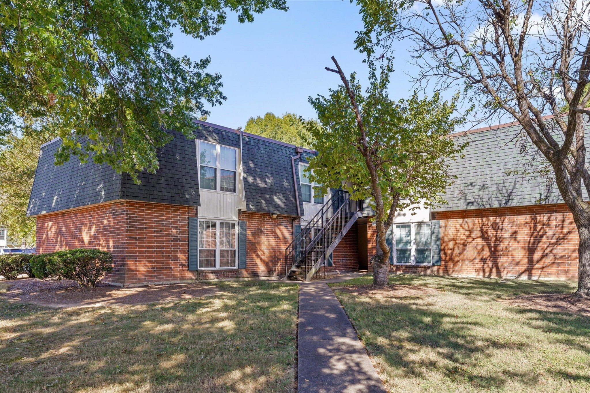 900 Mountain Creek Road 300 — photo