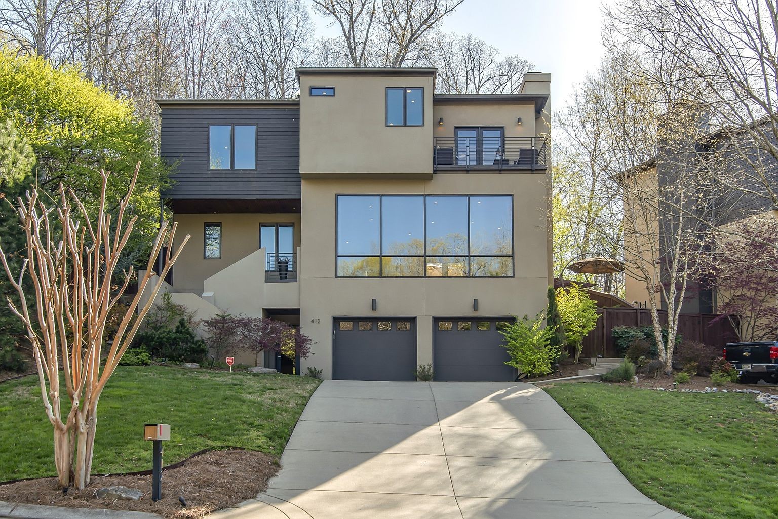 412 Valley Trace Dr — photo