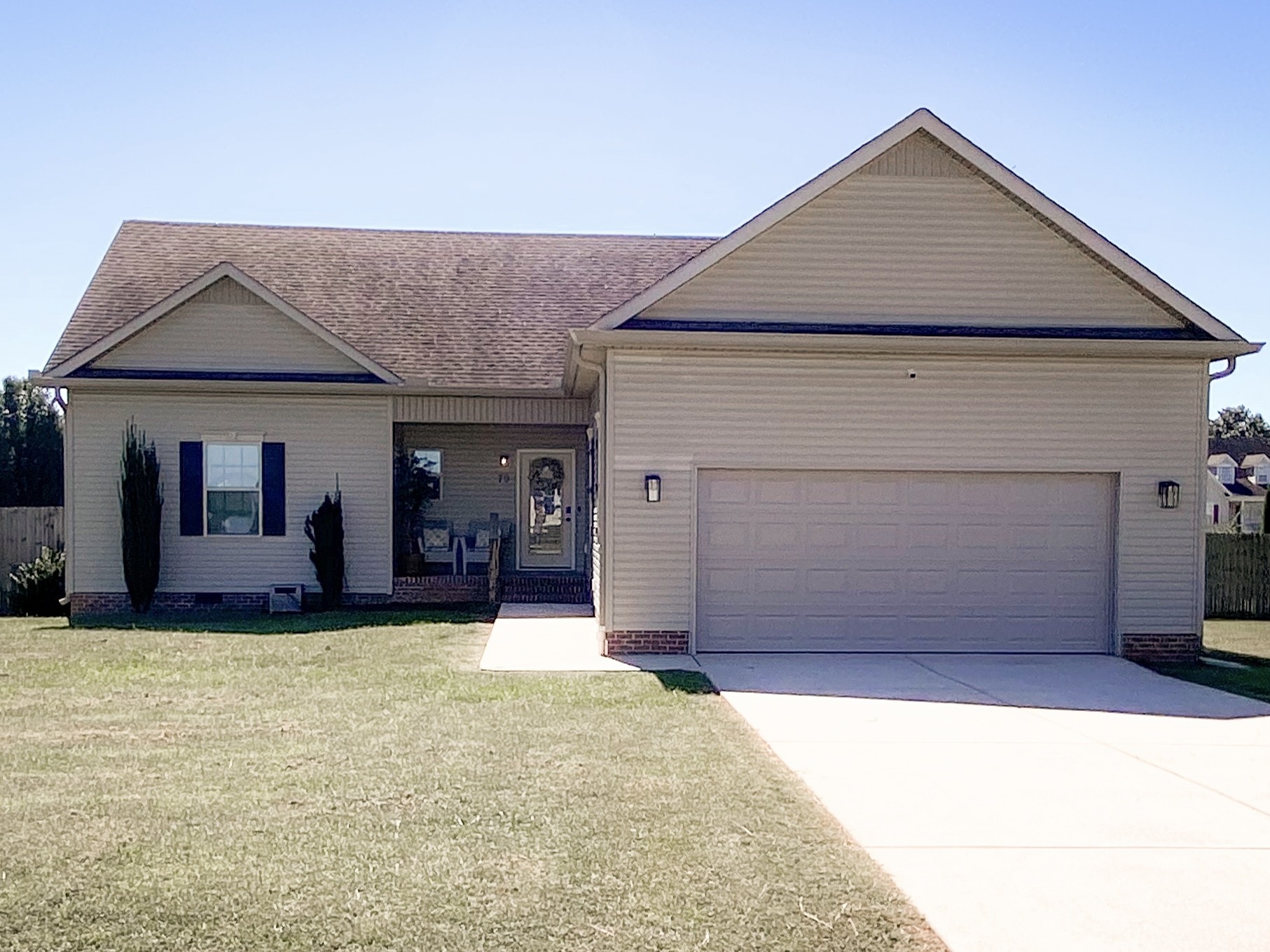 79 Charlotte Dr — photo