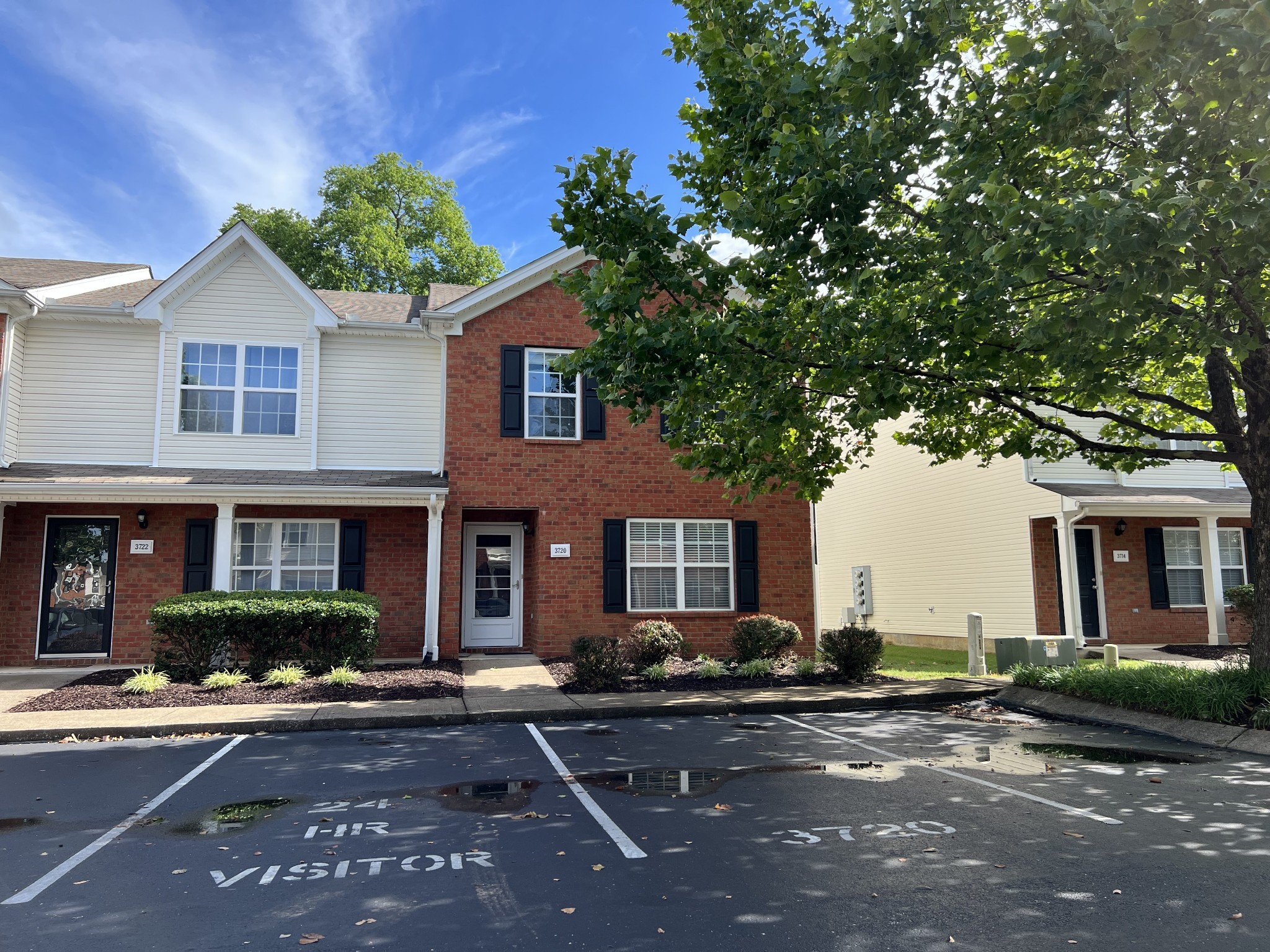3720 Chippewa Pl — photo