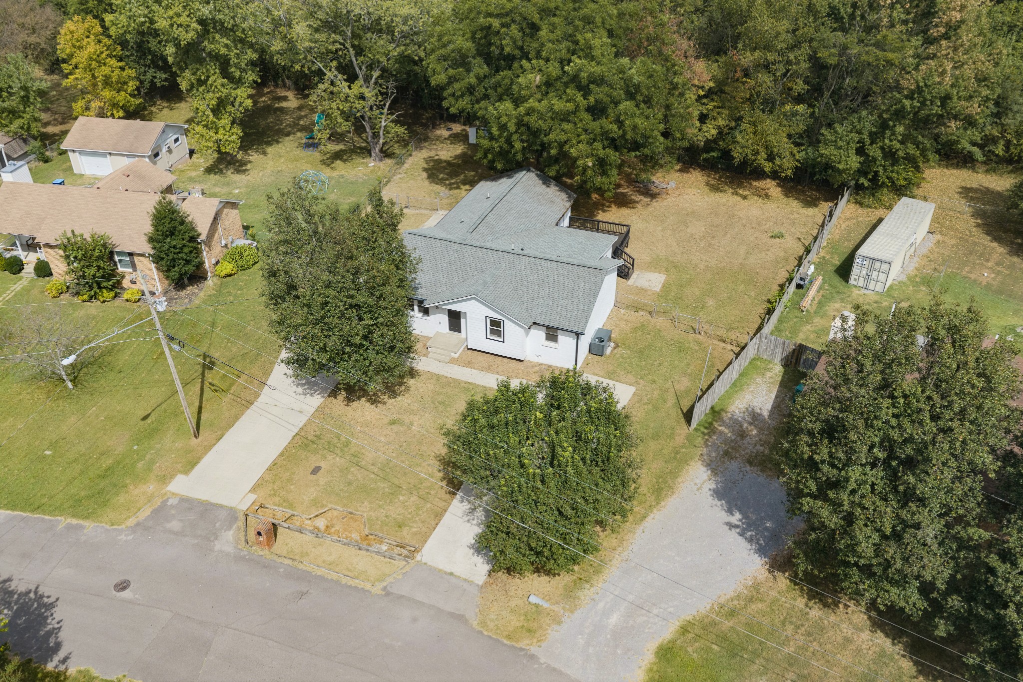 206 Tarrytown Dr — photo