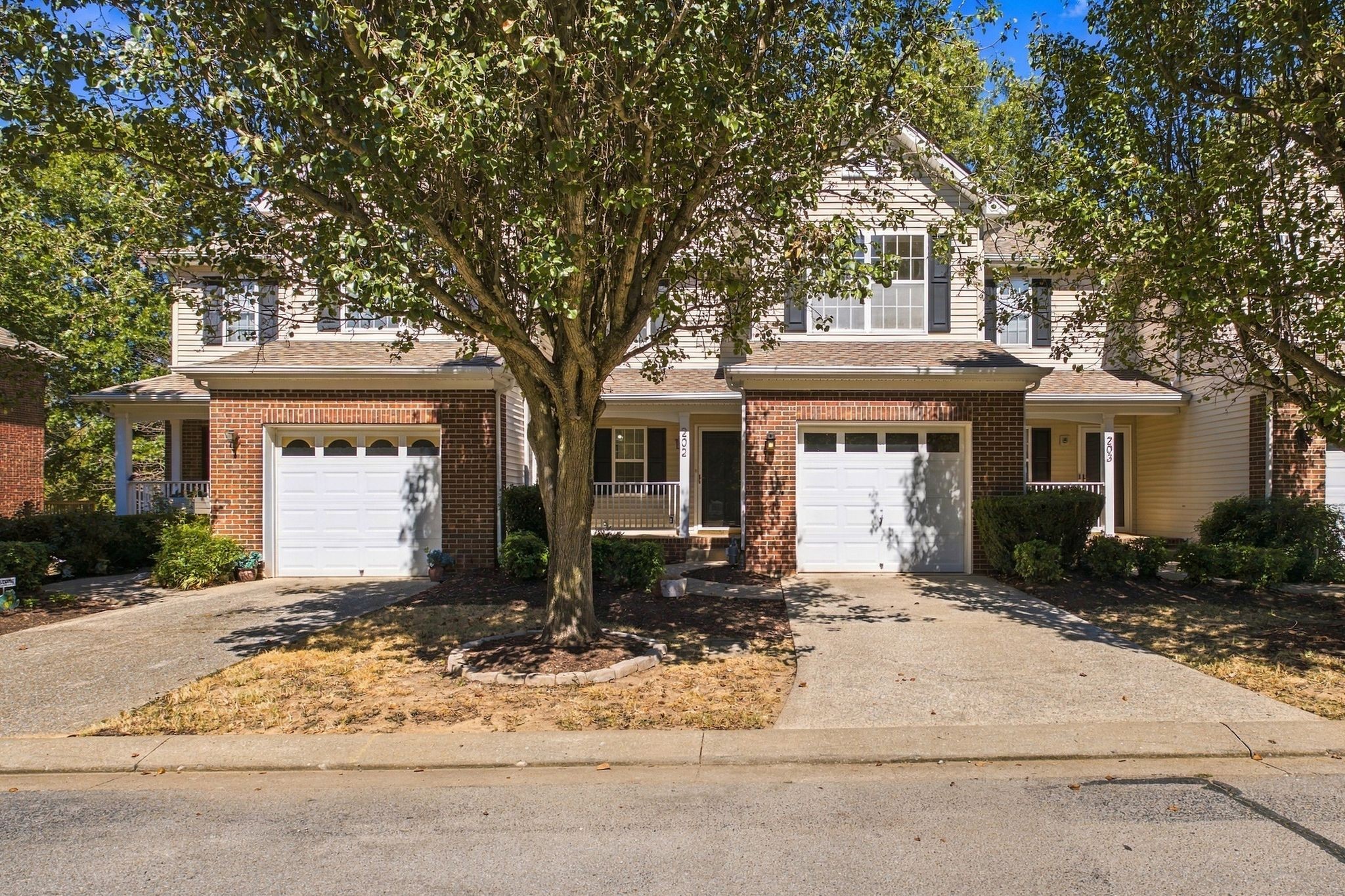 737 Tulip Grove Rd 202 — photo