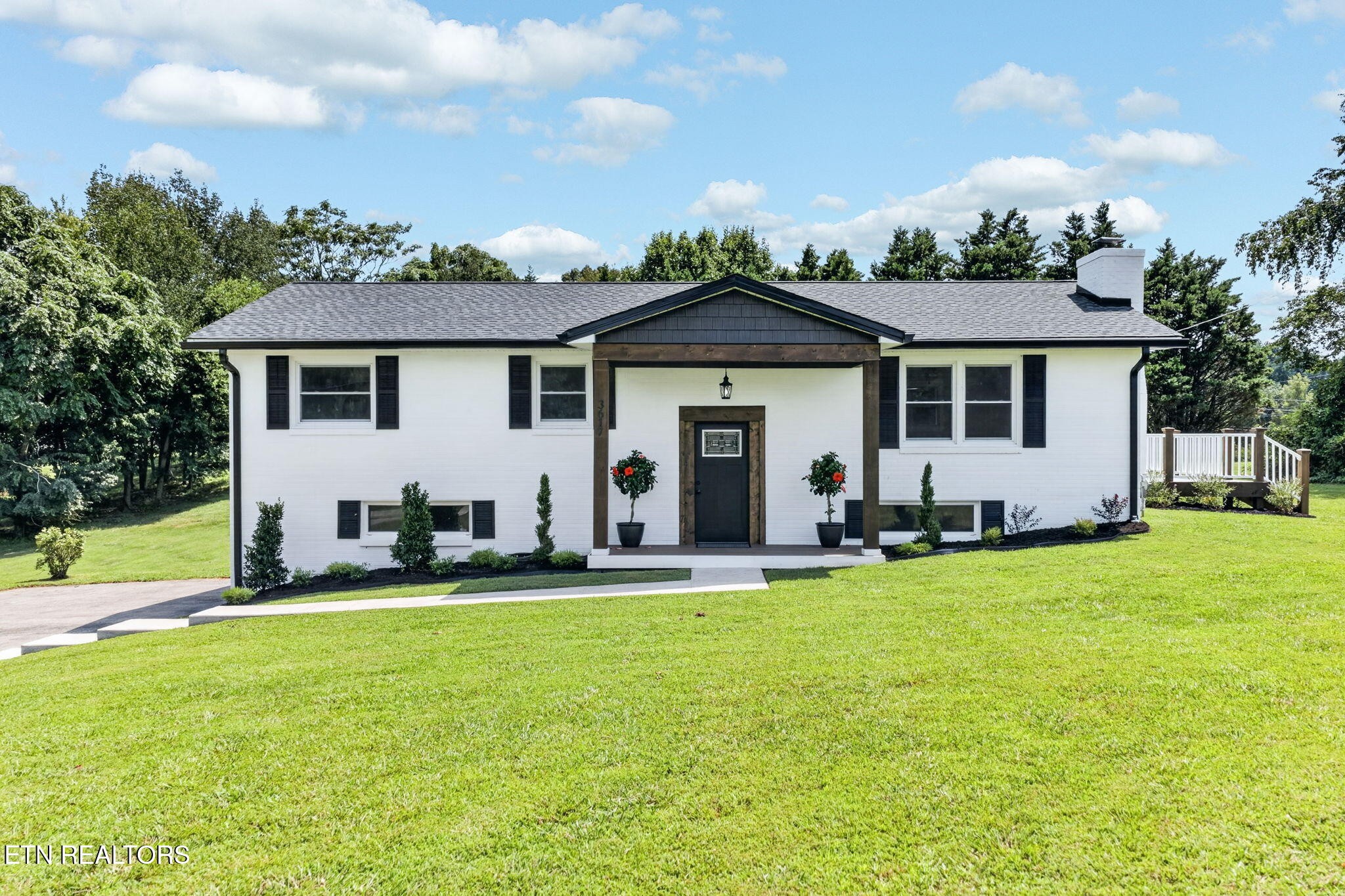 3617 Burton Cove Rd — photo