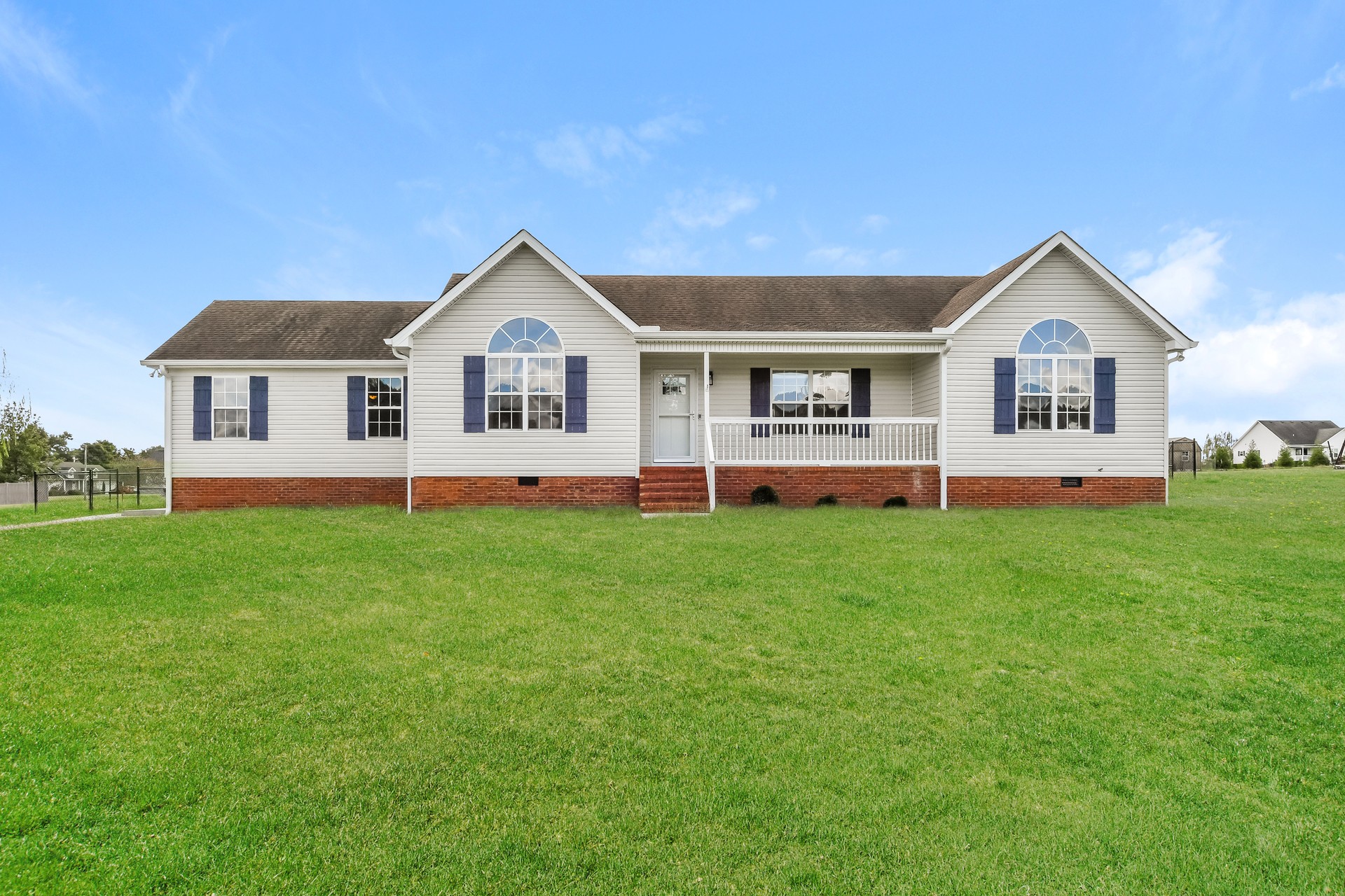 340 Green Grass Way — photo