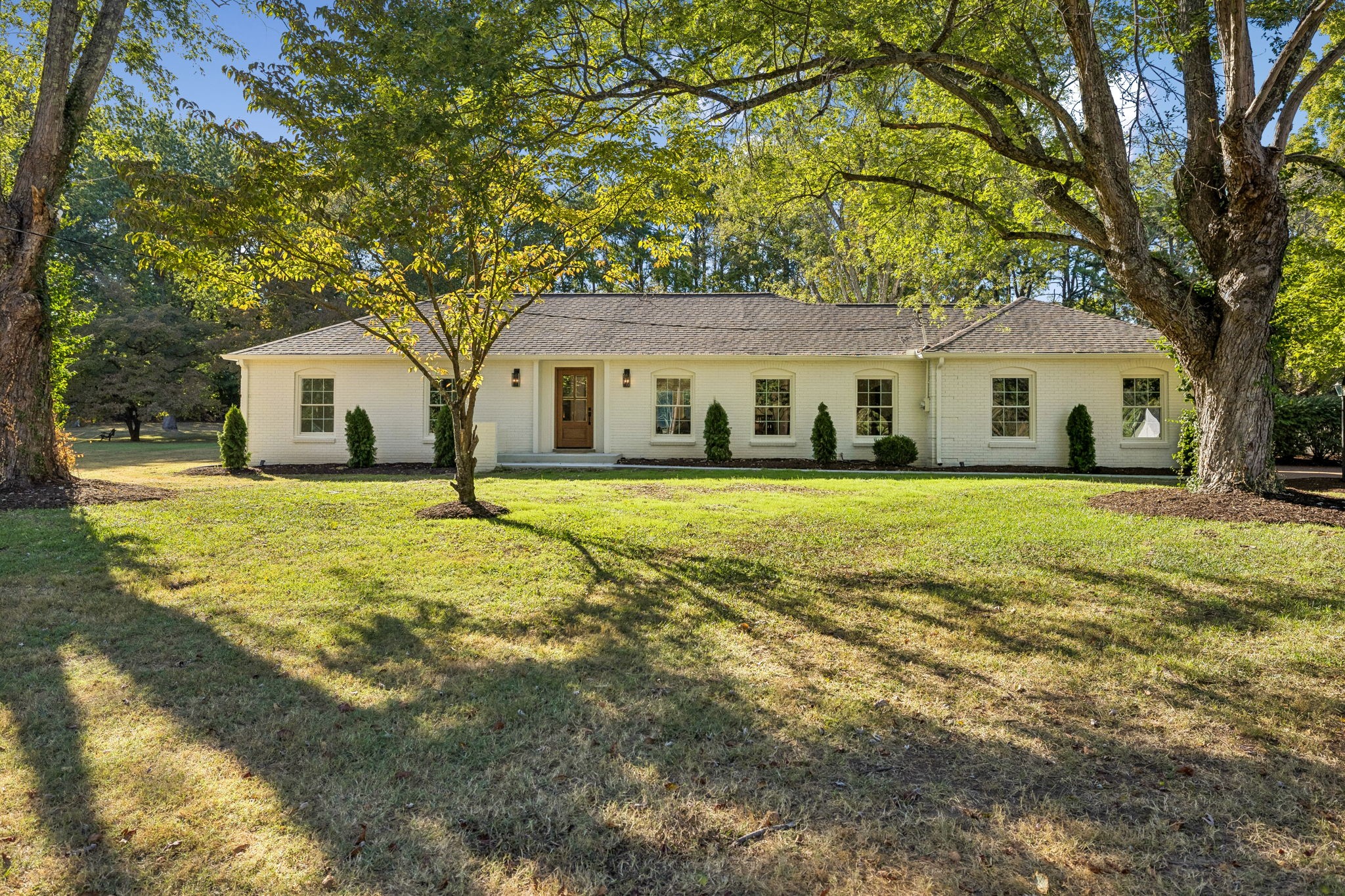 1313 Lipscomb Dr — photo