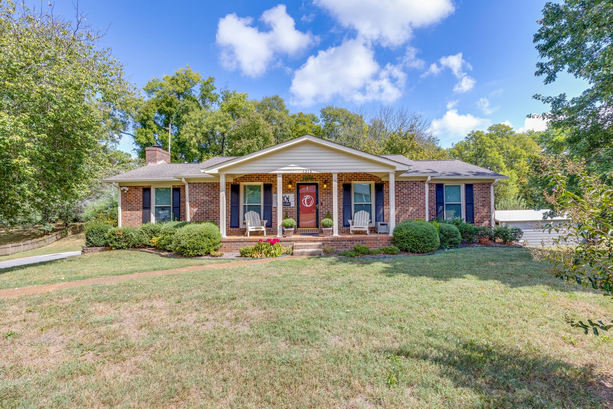 1315 Jewell Dr — photo