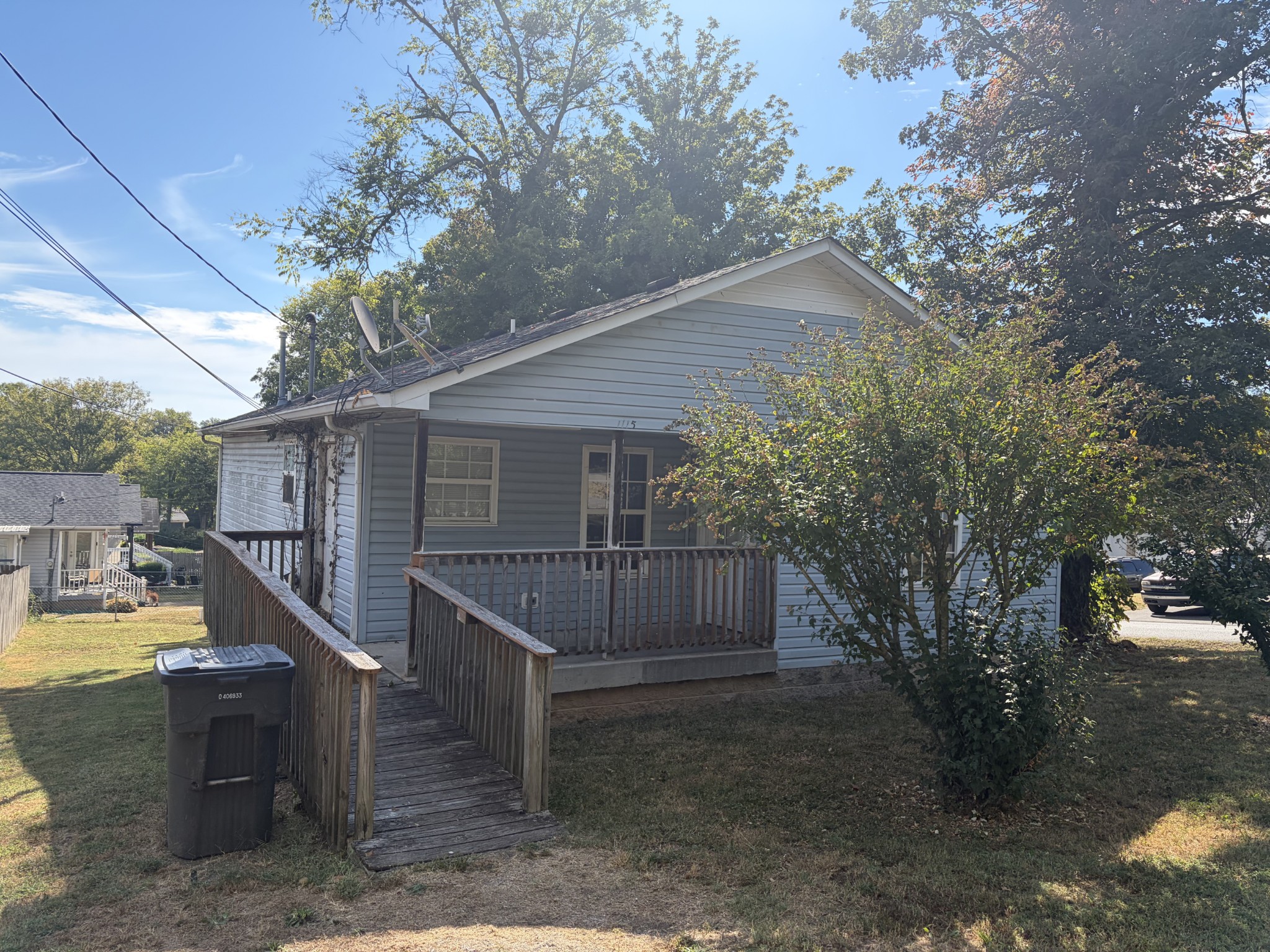 1115 Haley St — photo