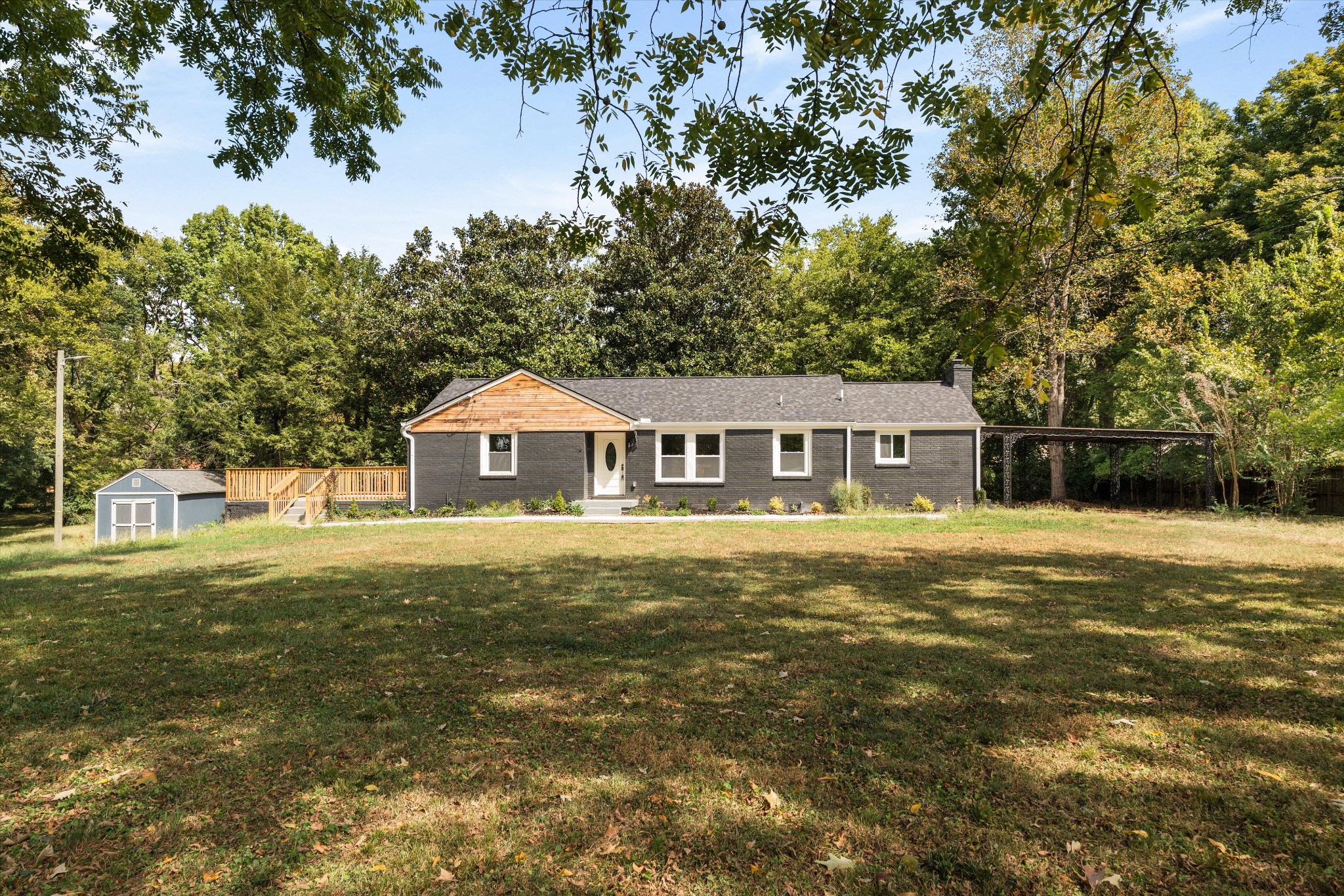 1113 Berwick Trl — photo