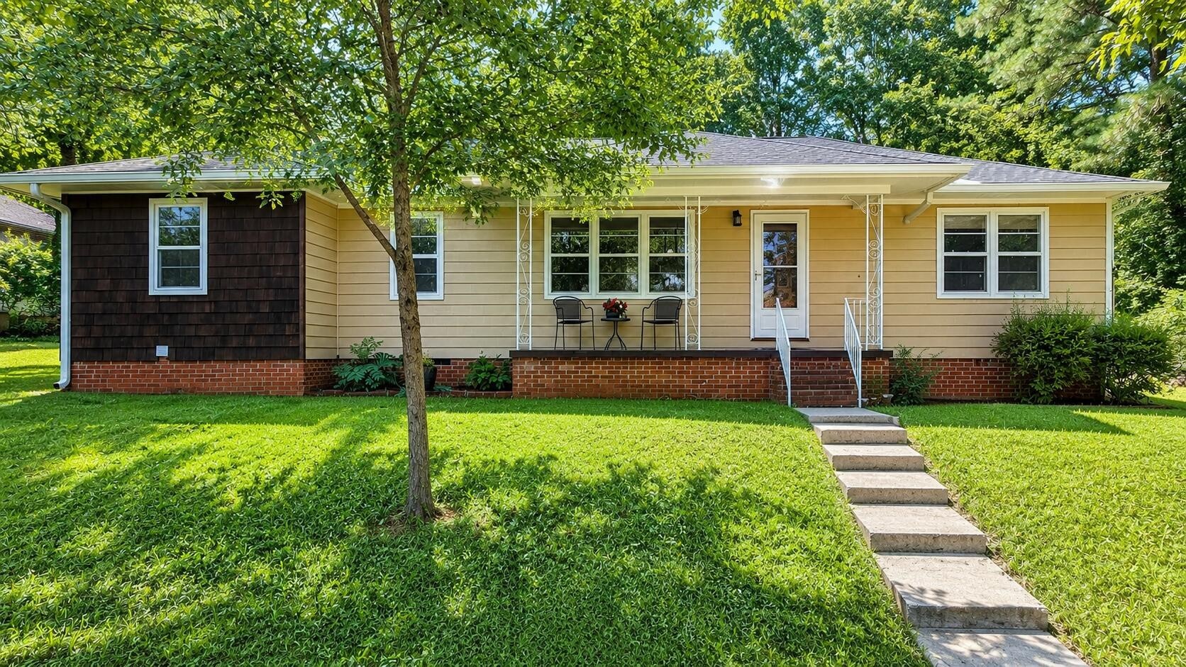 3005 Pine Drive, NE — photo