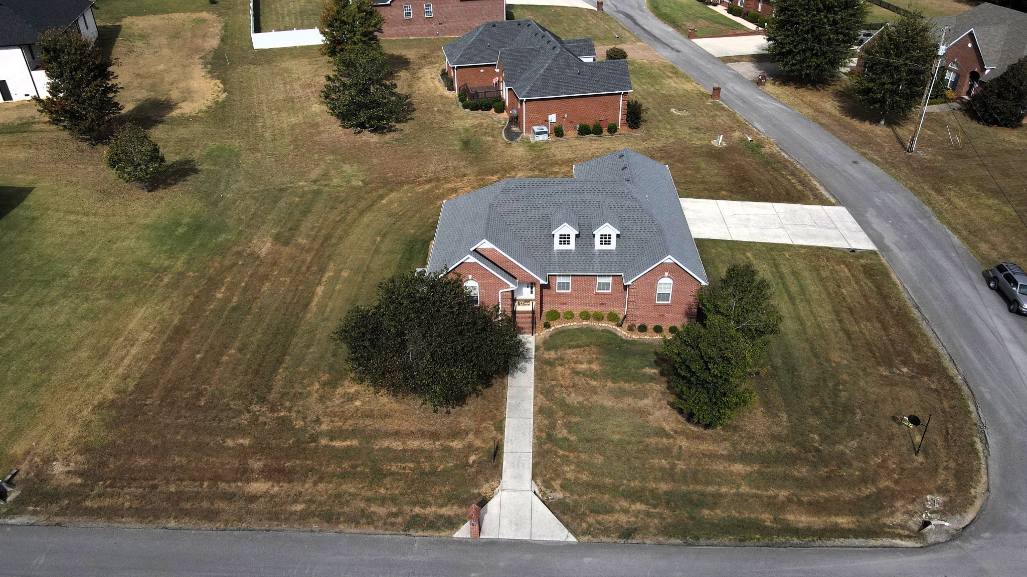 95 Maple Dr — photo