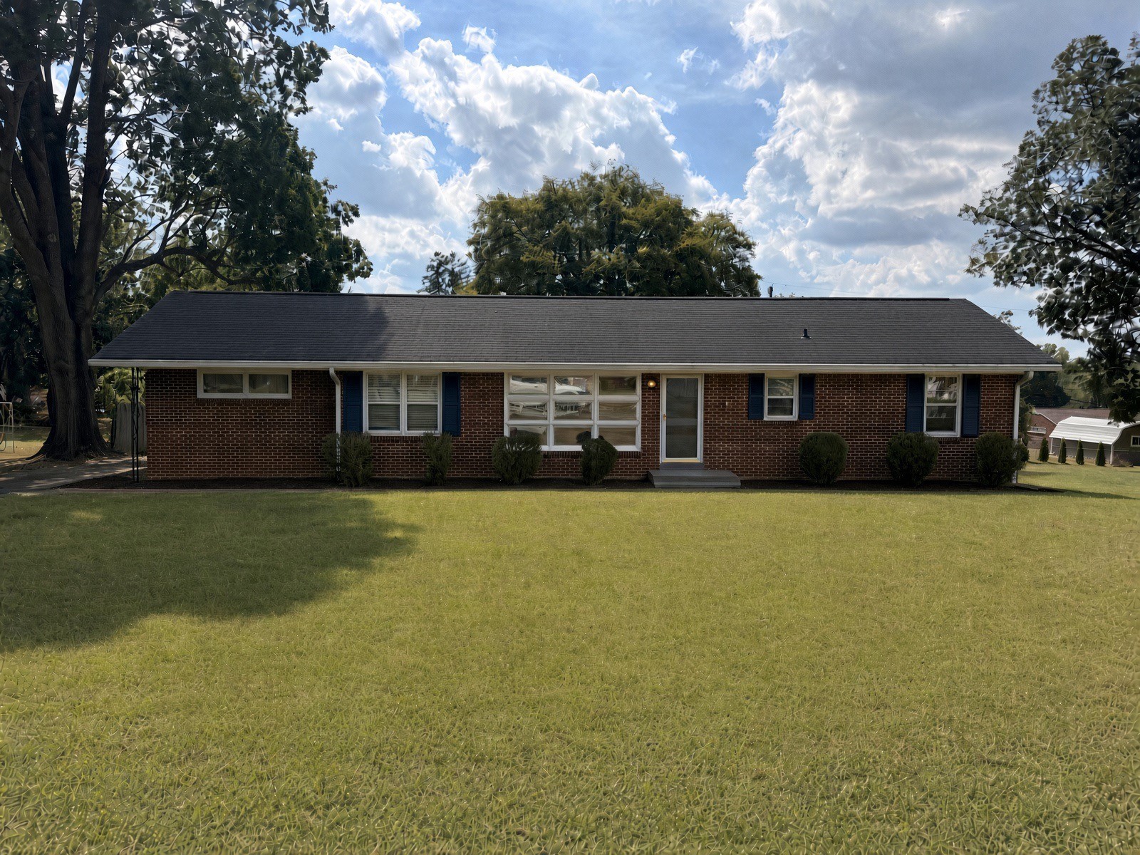 212 Porter Cir — photo