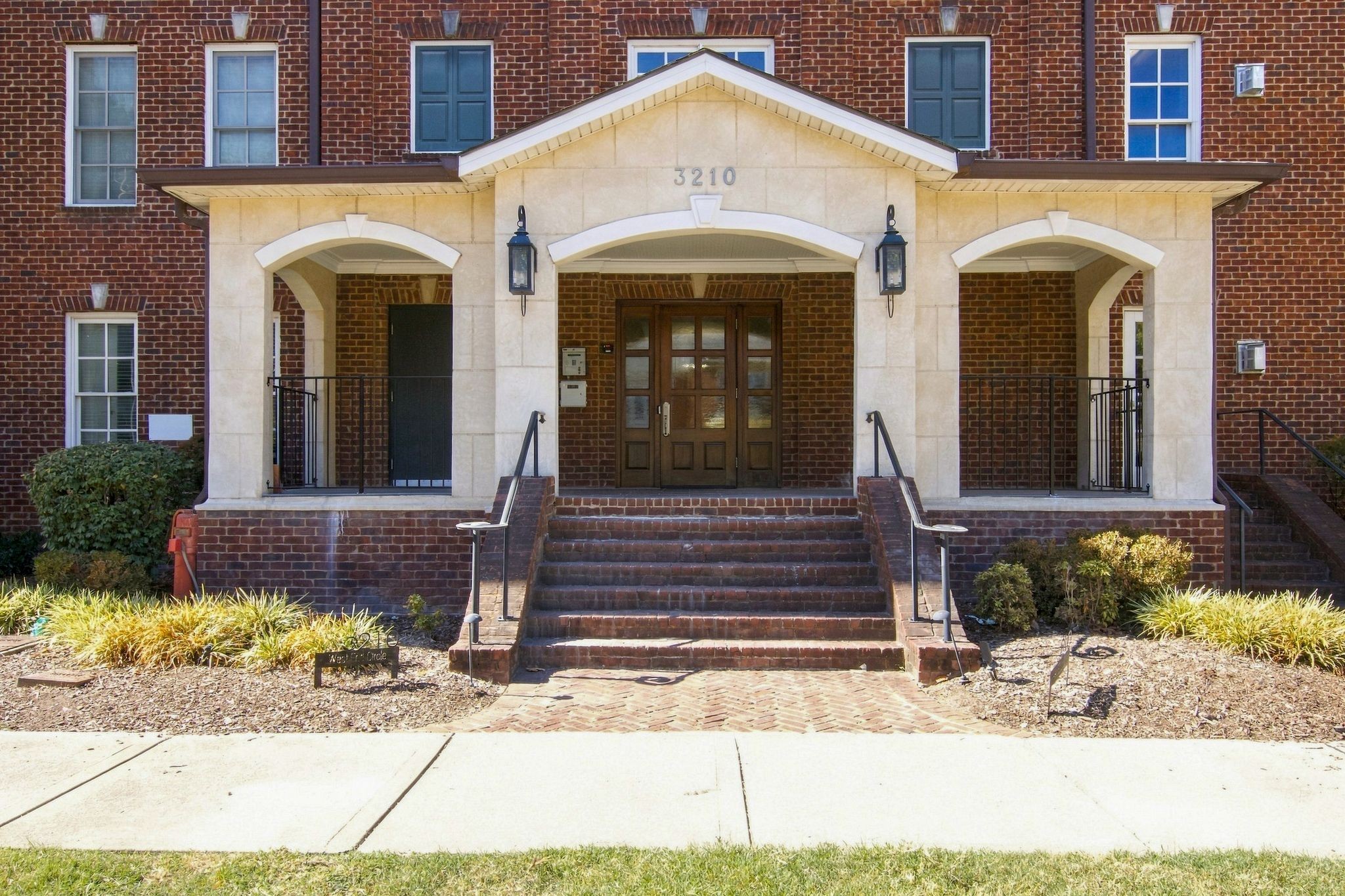 3210 W End Cir 102 — photo
