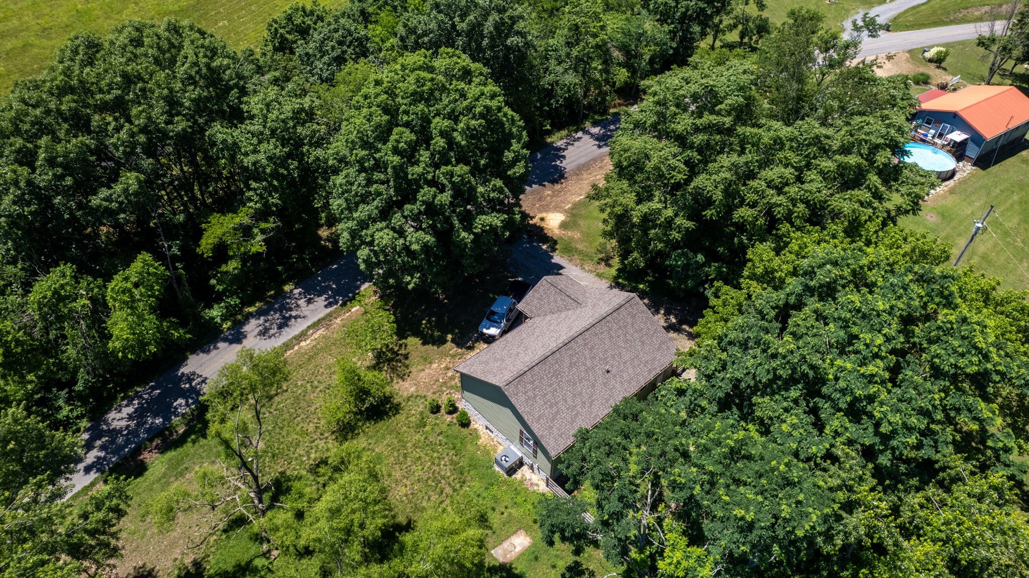 695 Hog Back Ridge Rd — photo