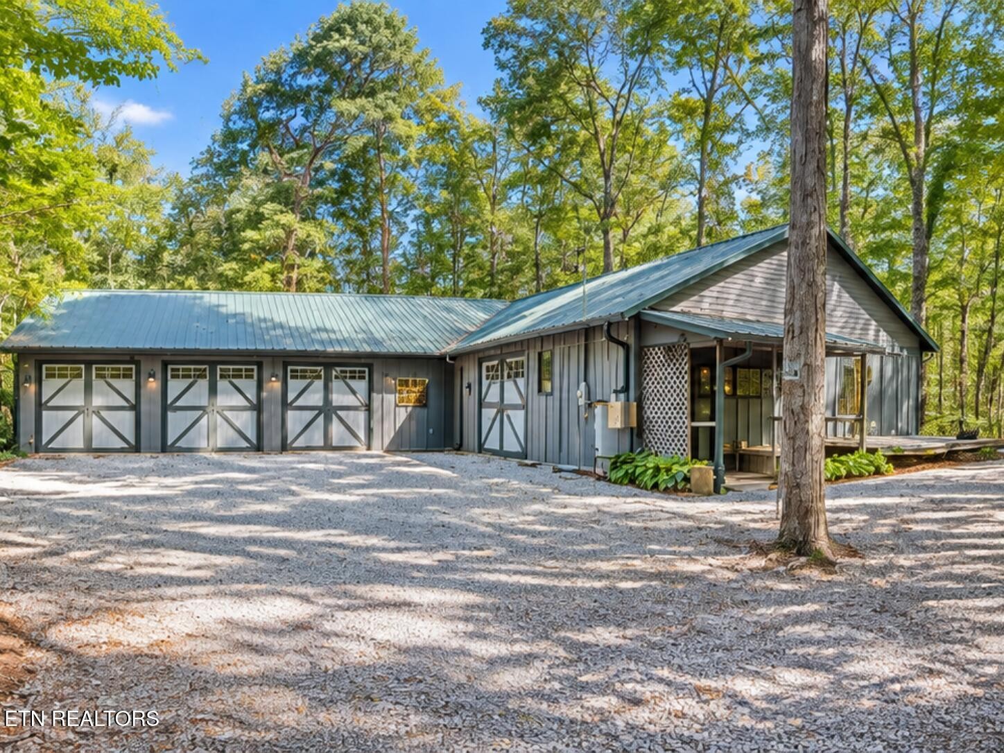 340 Cleggan Drive — photo