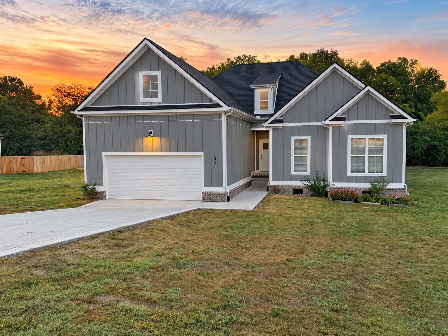 1031 Northside Dr — photo
