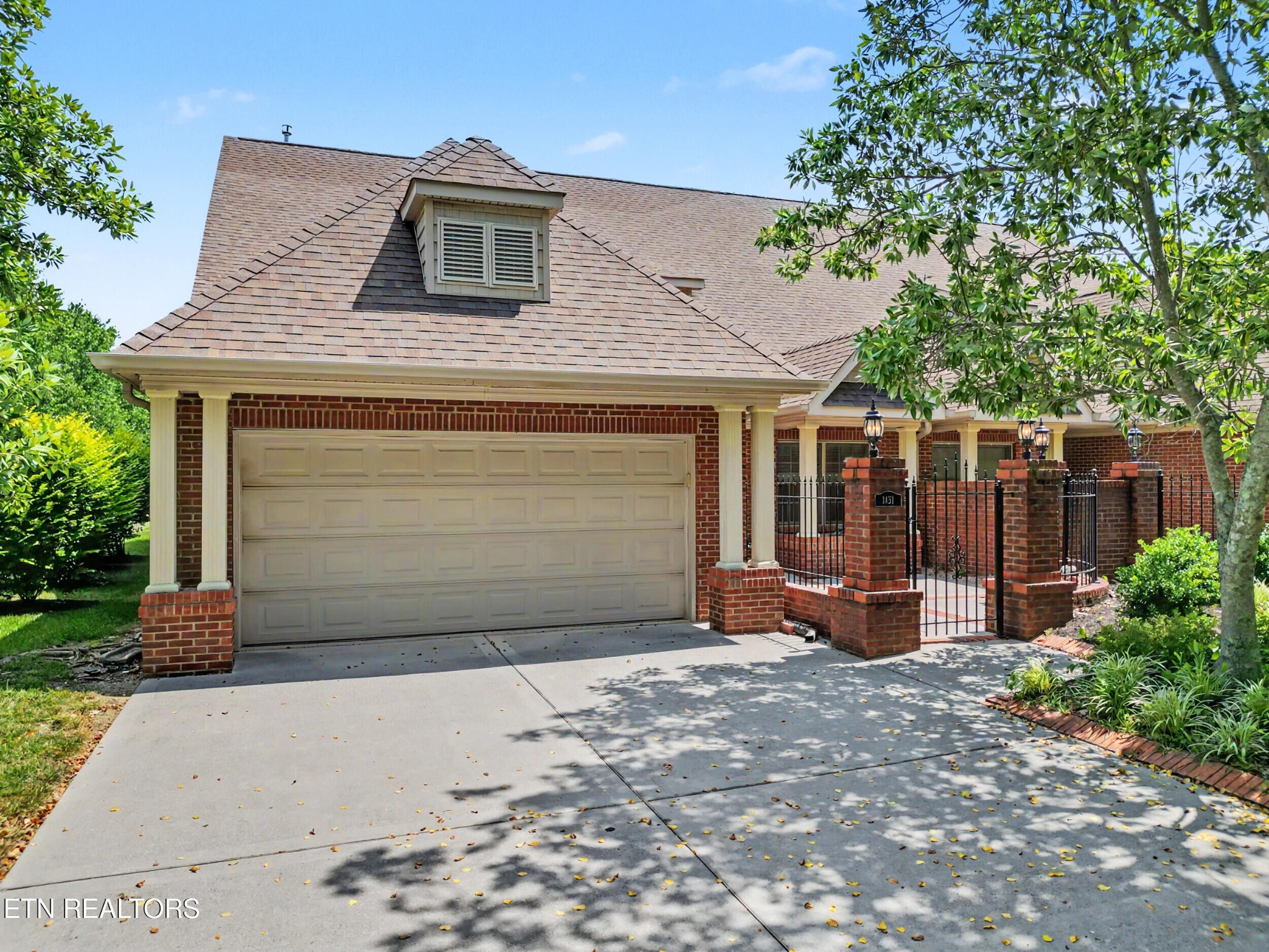 1431 Cottage Glen Lane — photo