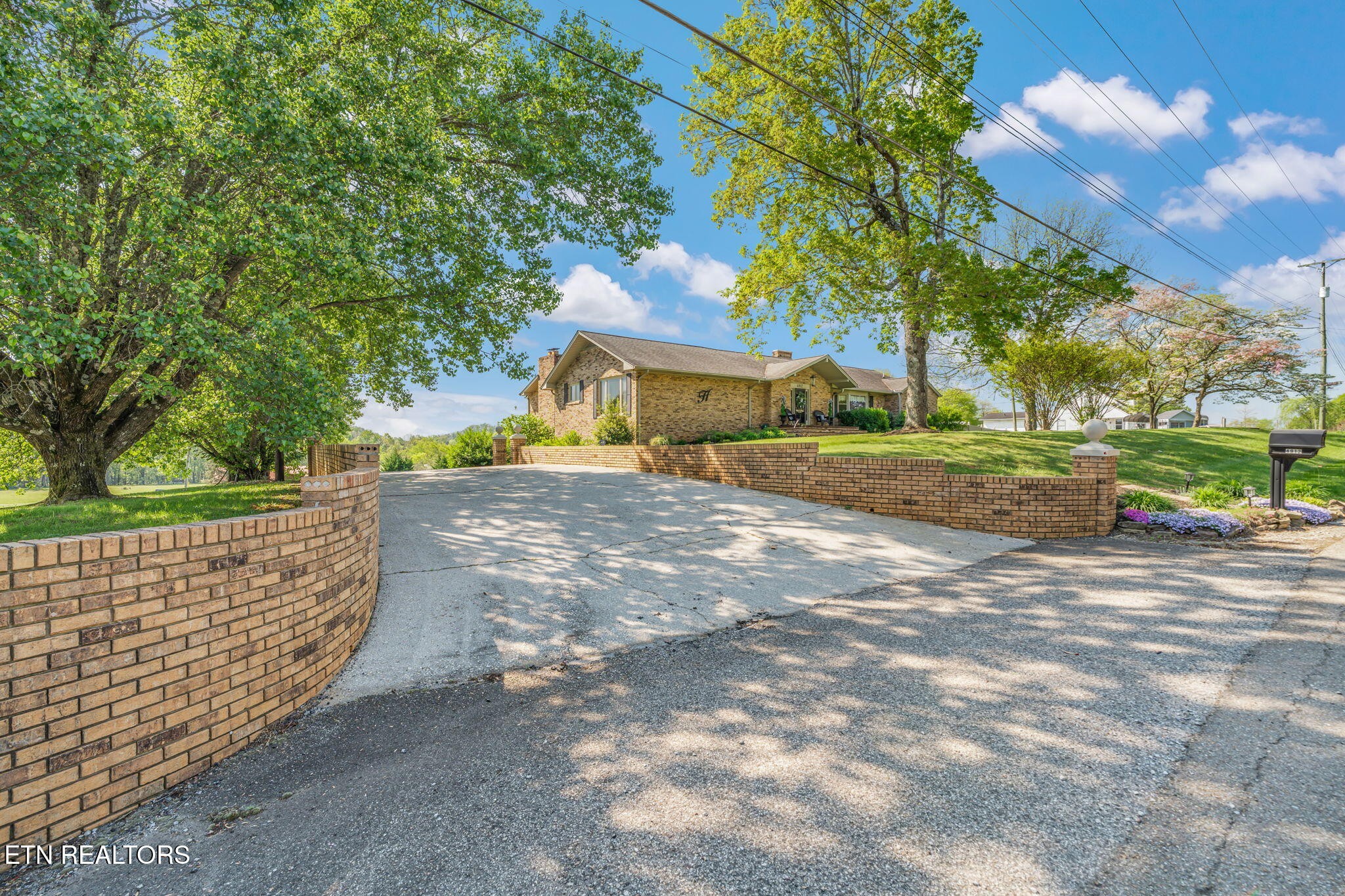 4912 W Emory Road, Powell, TN 37849 — photo 2