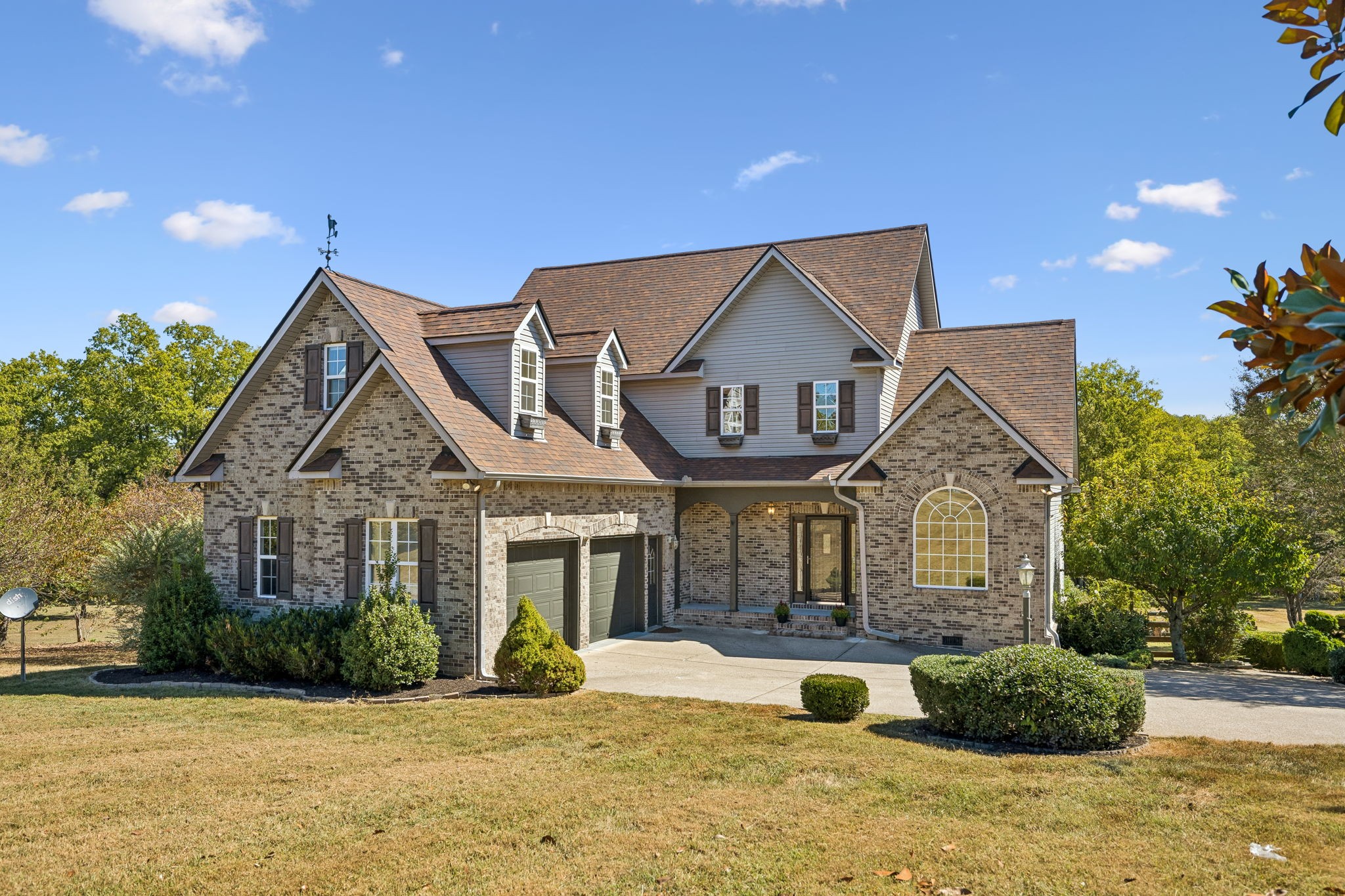 2216 Twin Peaks Ct — photo