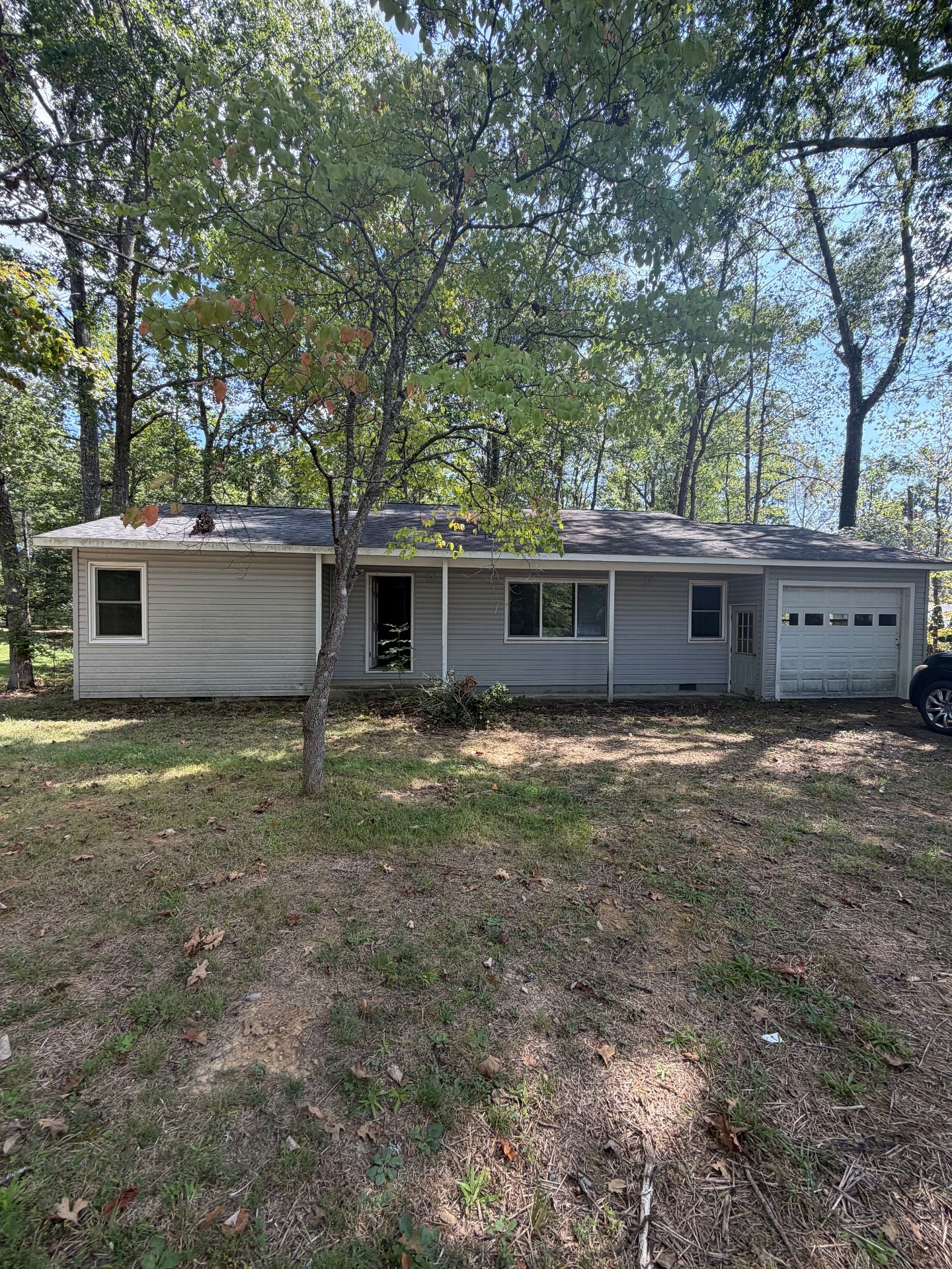61 Peterson Ln — photo