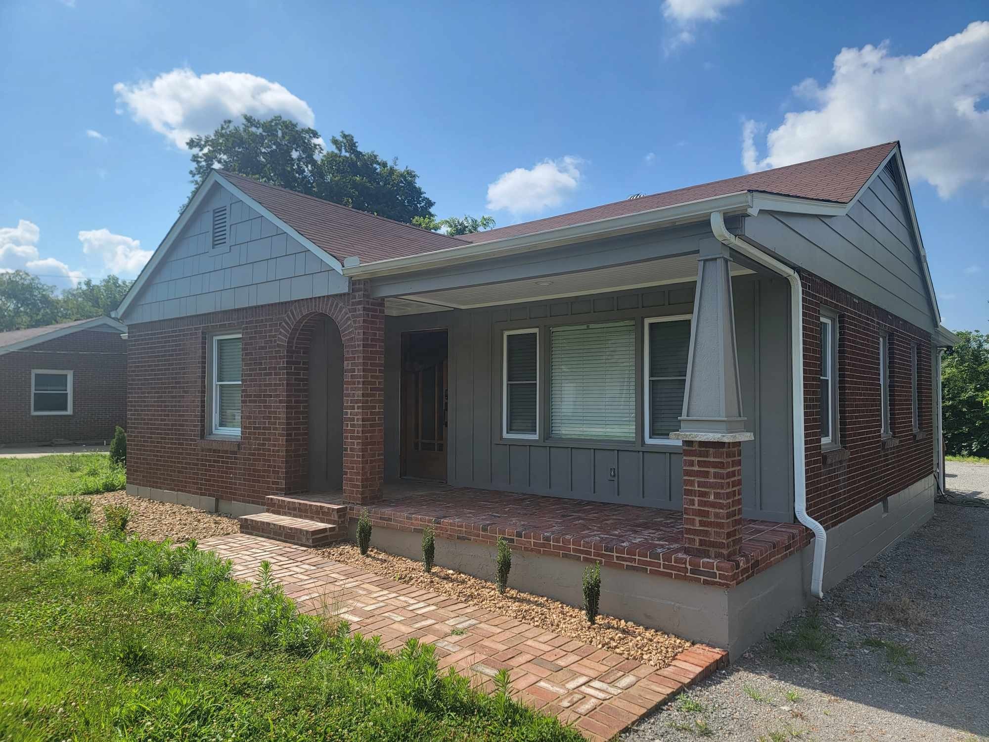 111 Campus Dr — photo