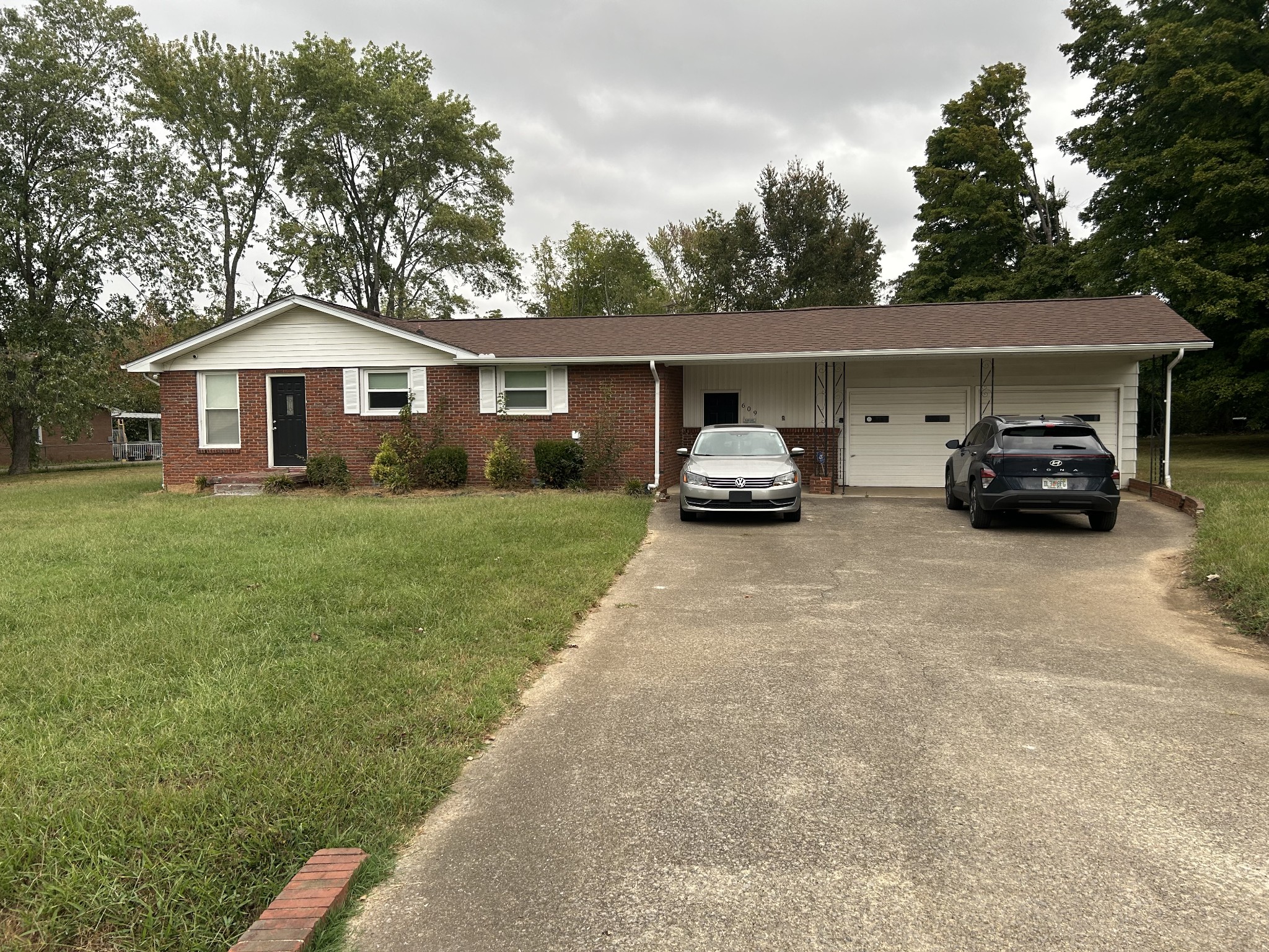 609 Zinnia Dr — photo