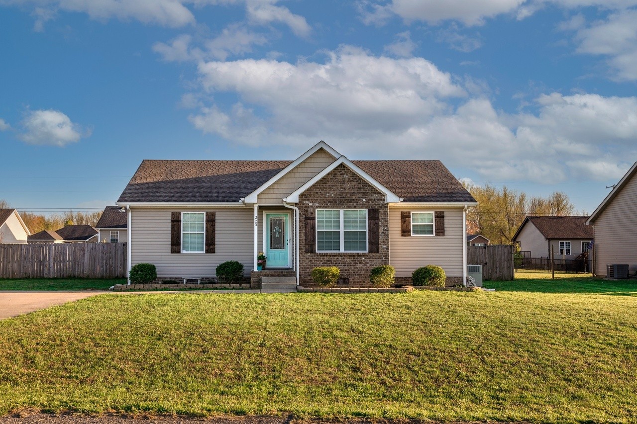 220 Shaub Road, Portland, TN 37148