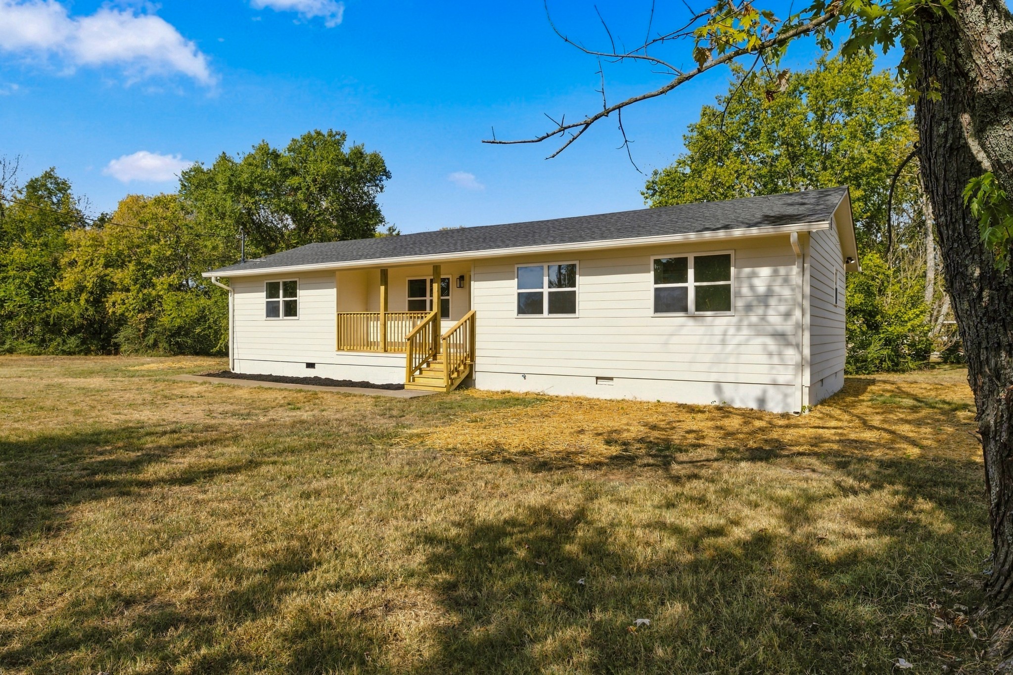 1127 Twin Oak Dr — photo