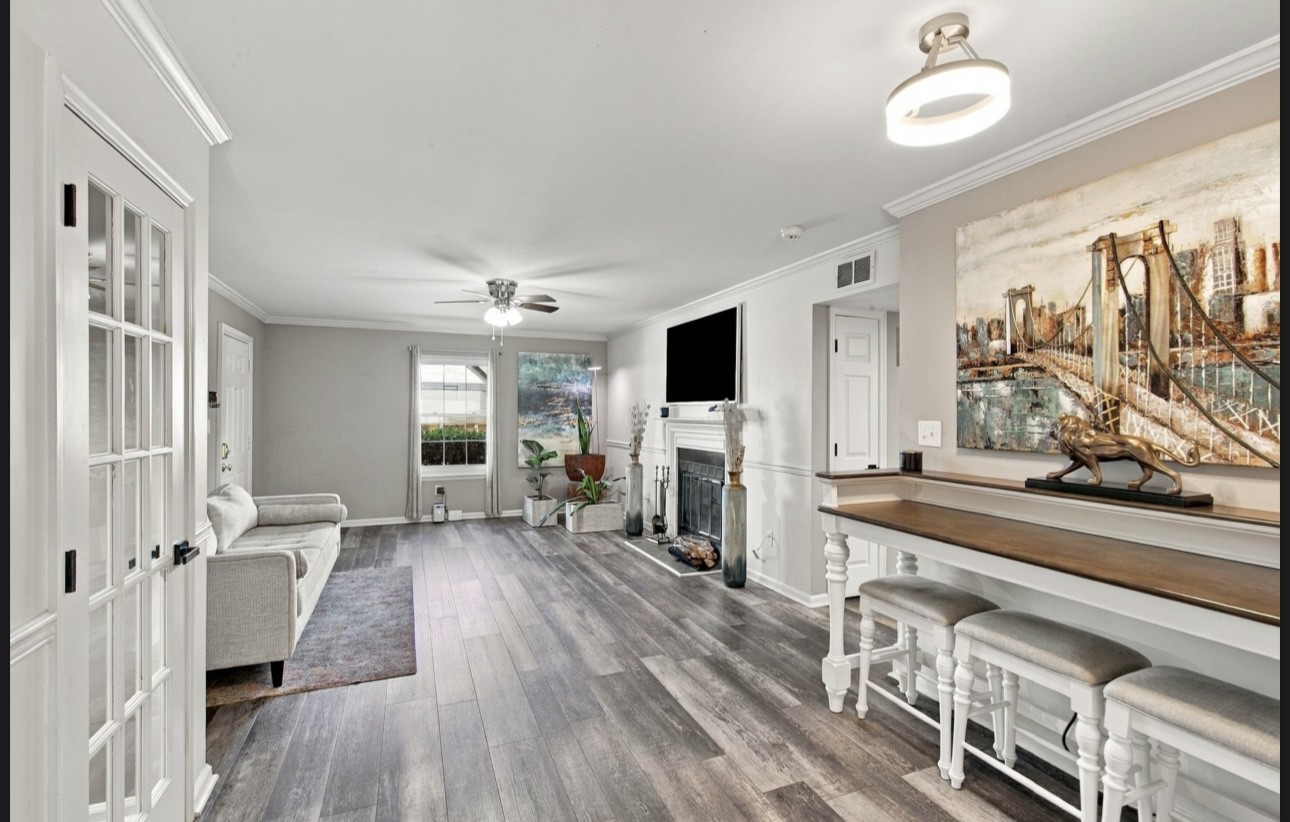 238 Ellington Pl — photo