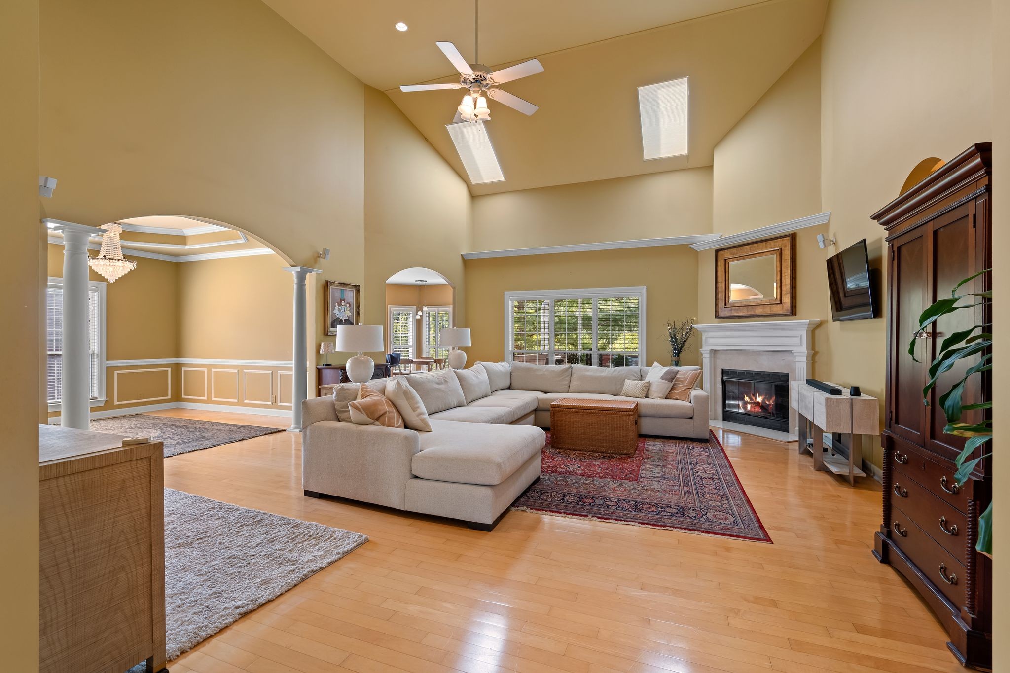 805 Huntwood Pl — photo