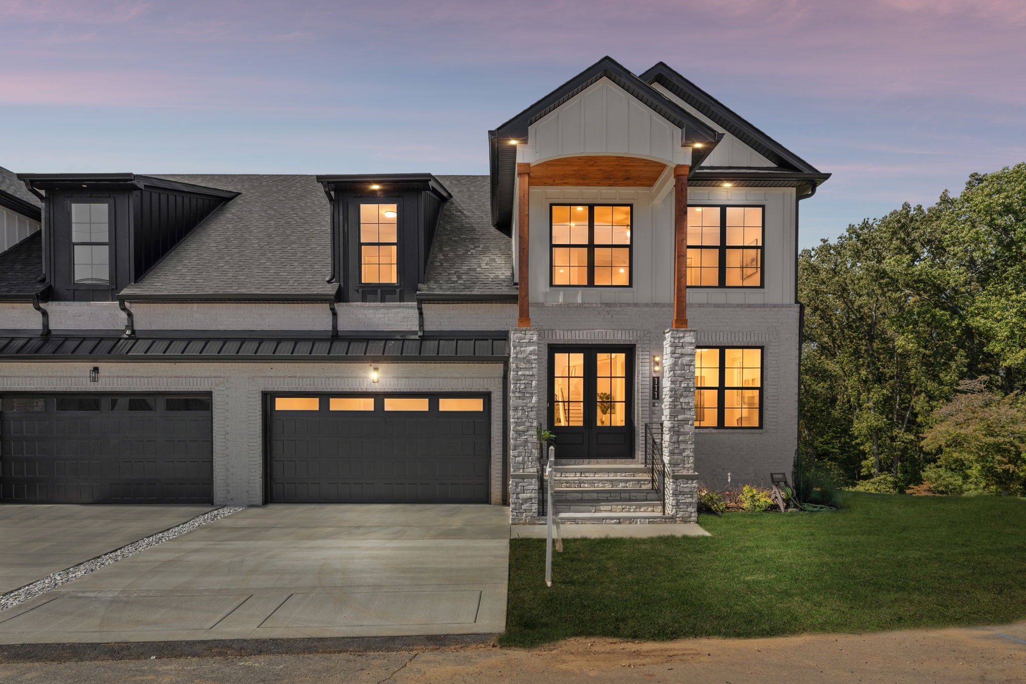 111 Fairway Dr — photo