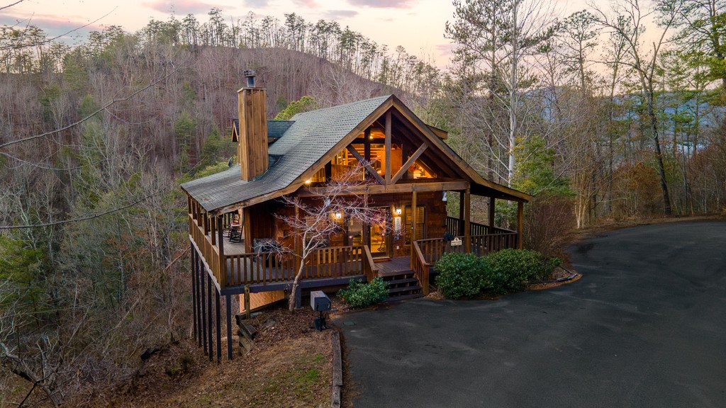 3202 Barry View Way — photo
