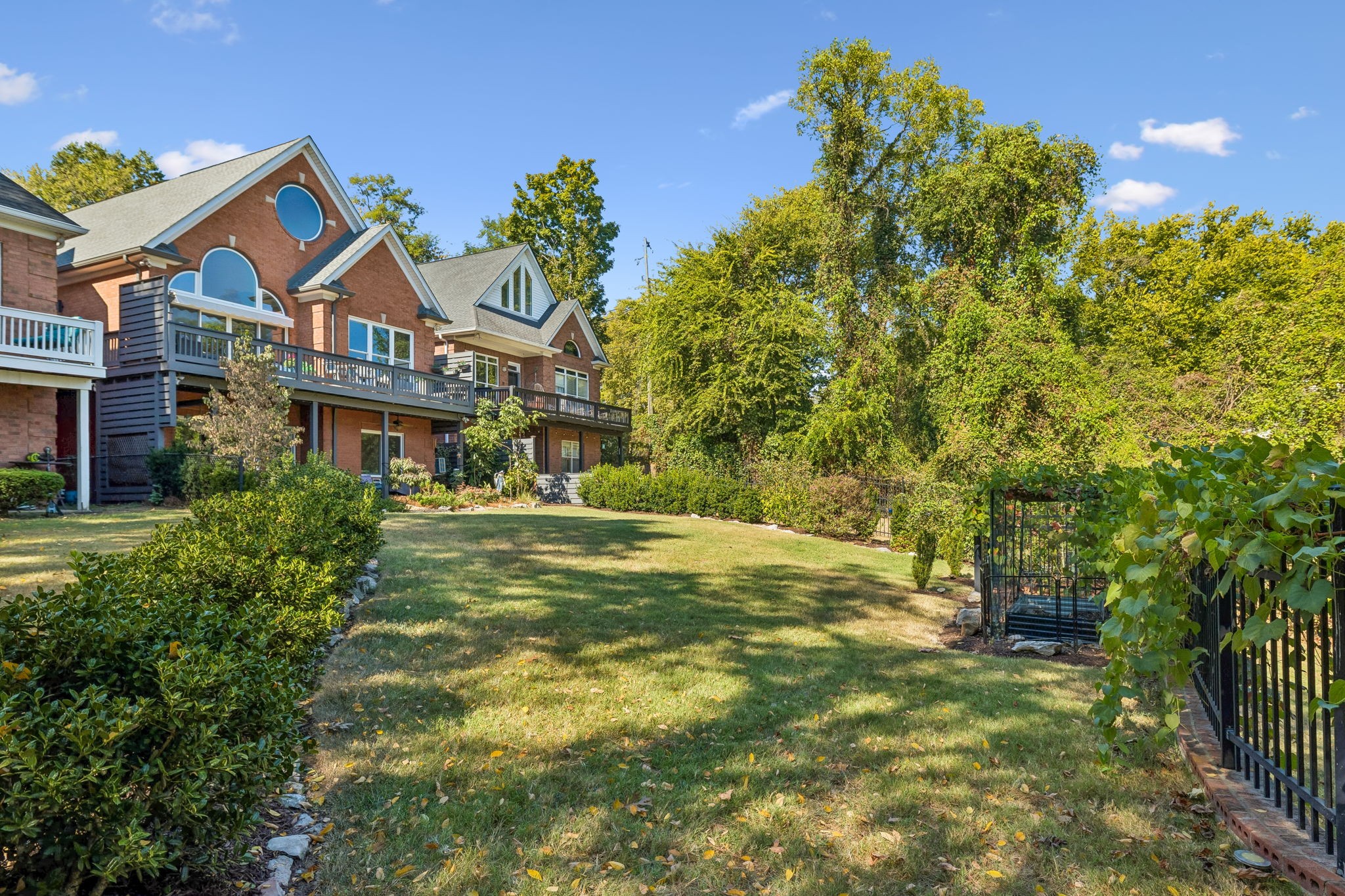 35 Lakeshore Ct — photo