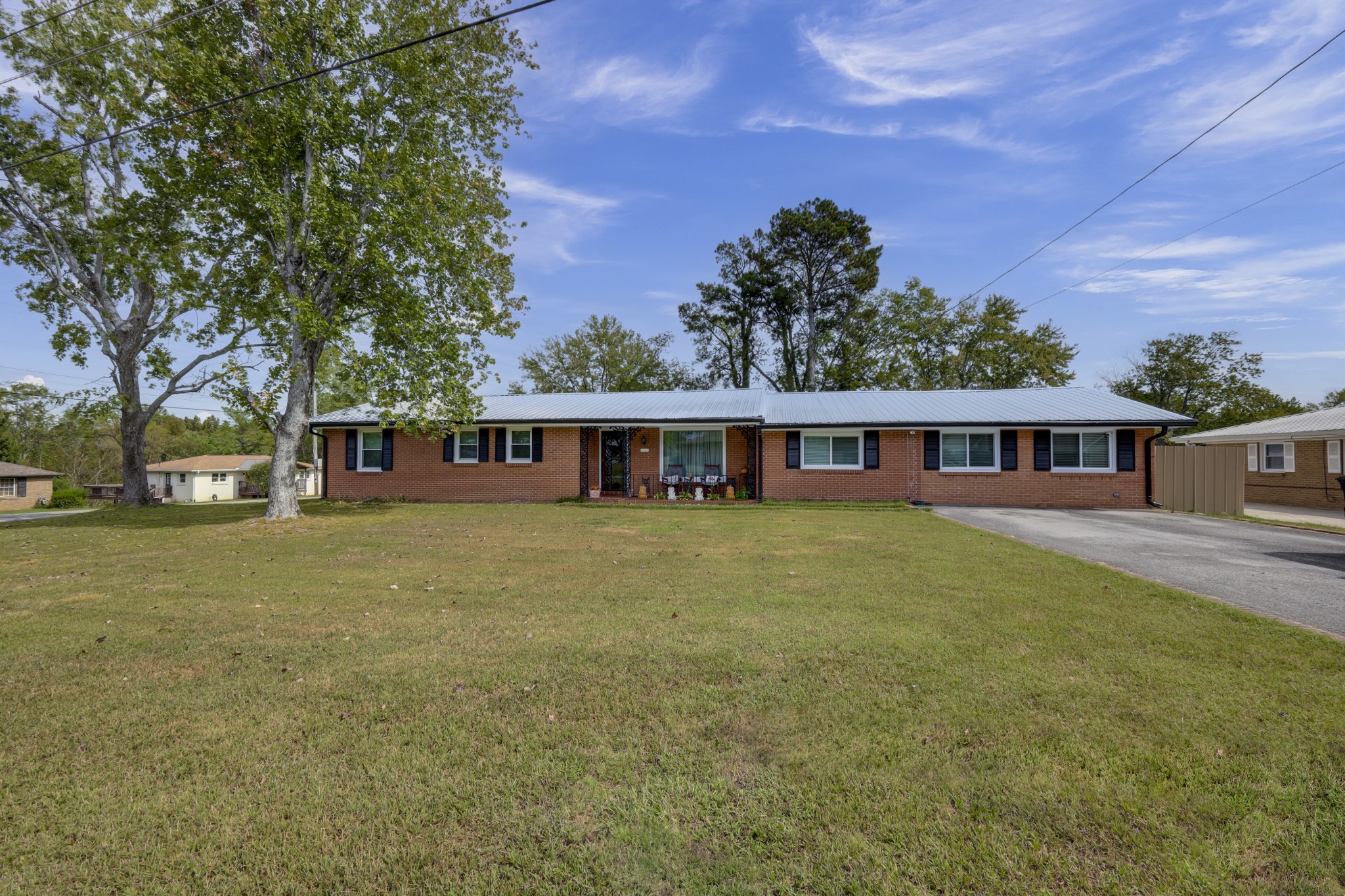 1019 Primrose Dr — photo
