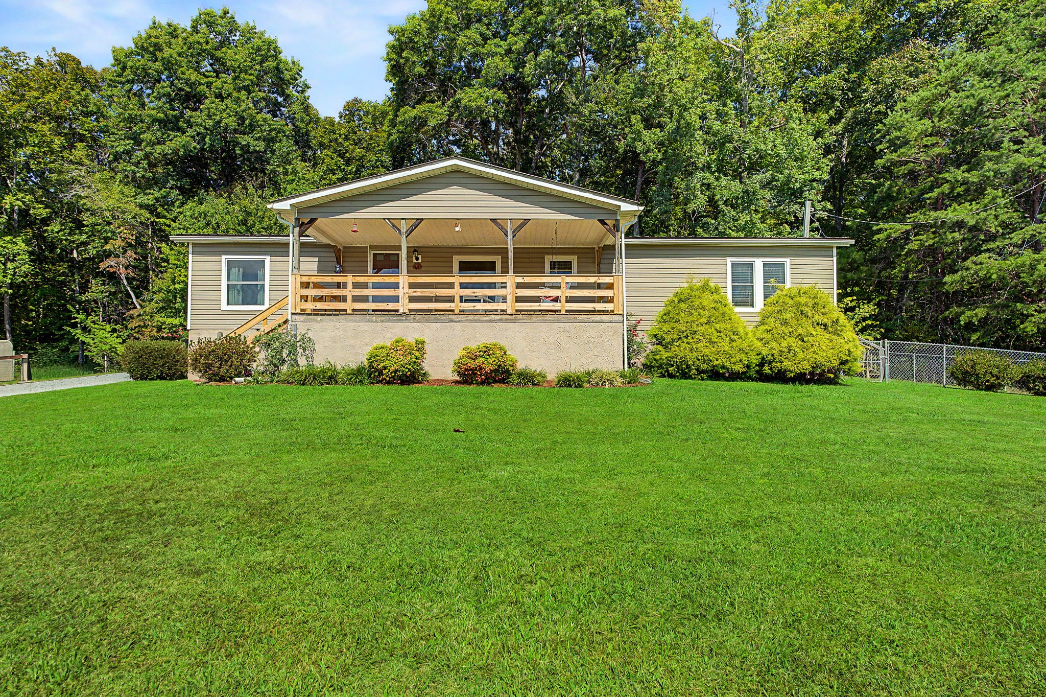 218 Waldo Rd — photo
