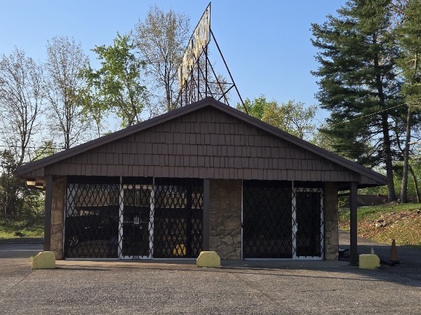 4 Lealand Dr — photo