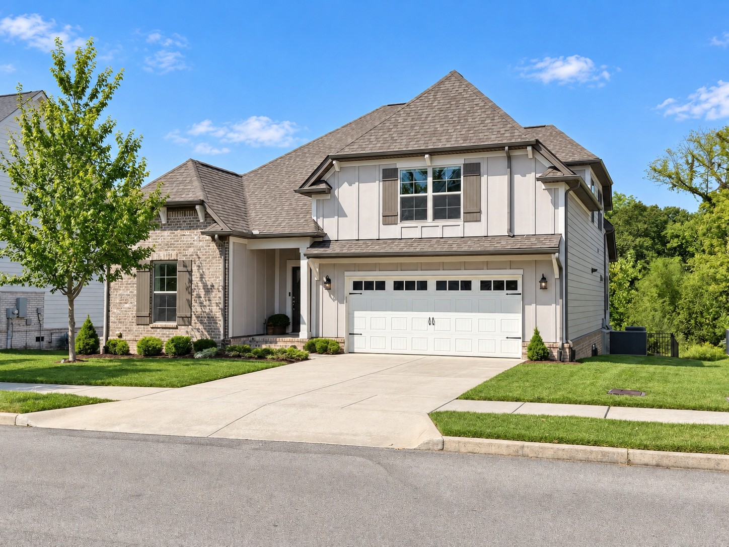 2512 Wellesley Square Dr — photo