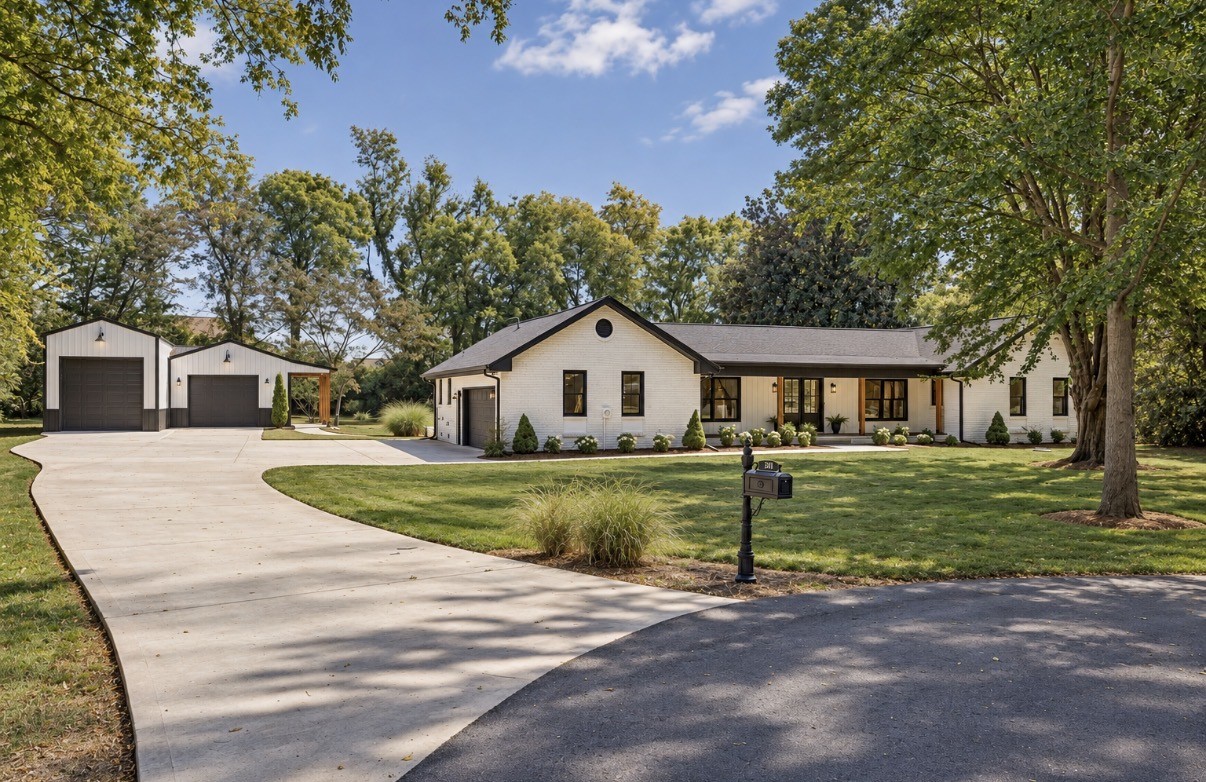 301 Rosebrook Dr — photo