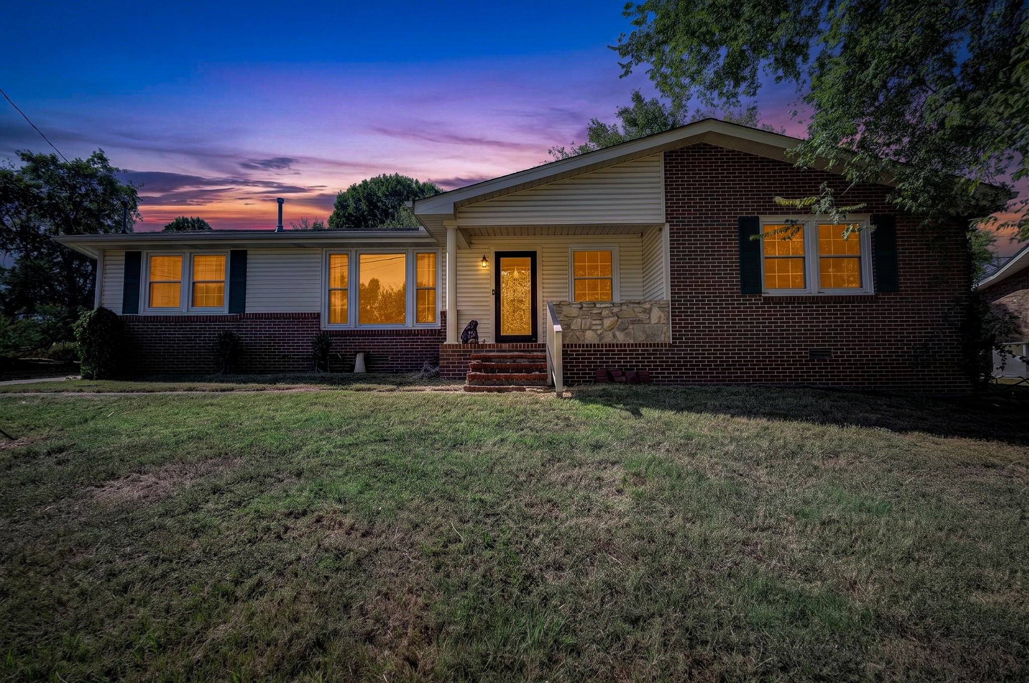 2821 Creekview Dr — photo