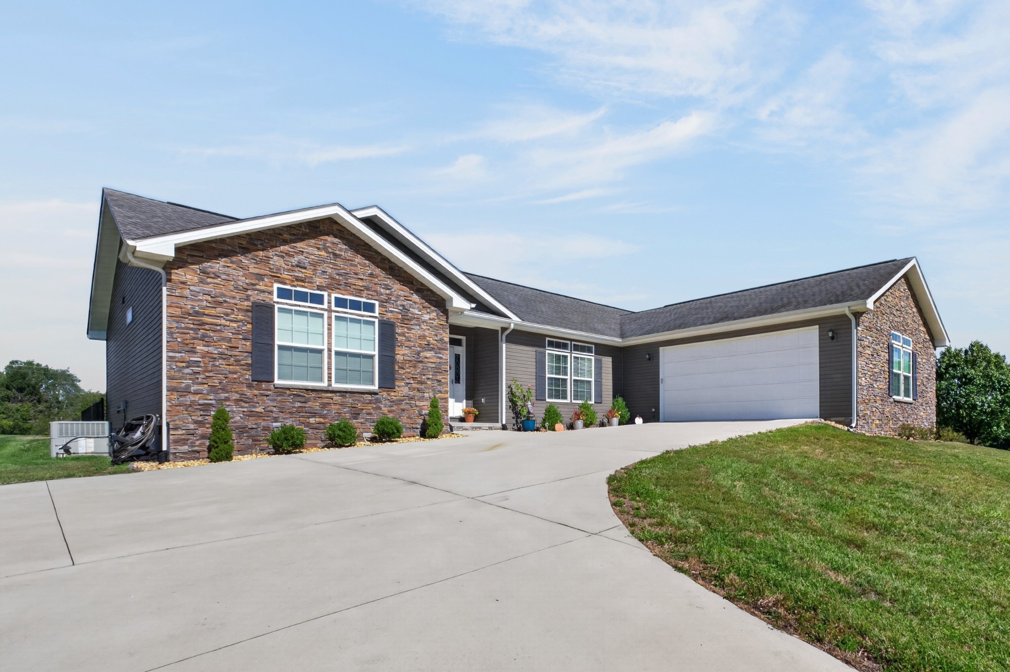 40 Highland Ridge Dr — photo