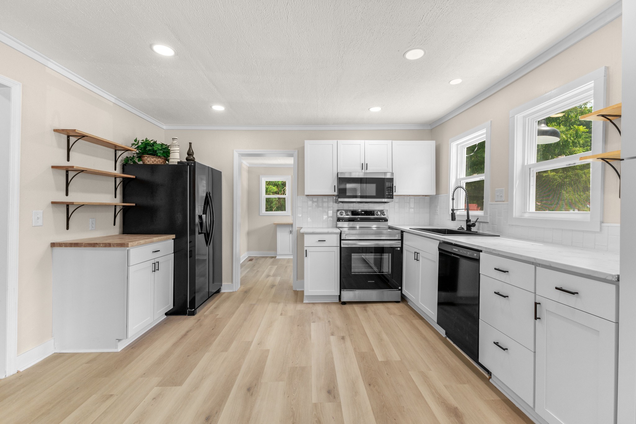 2594 Faulkner Springs Rd — photo