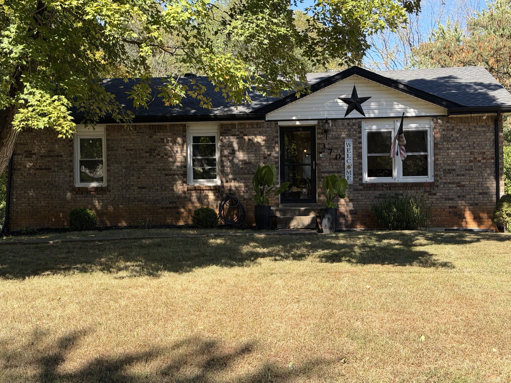 370 Welchwood Dr — photo