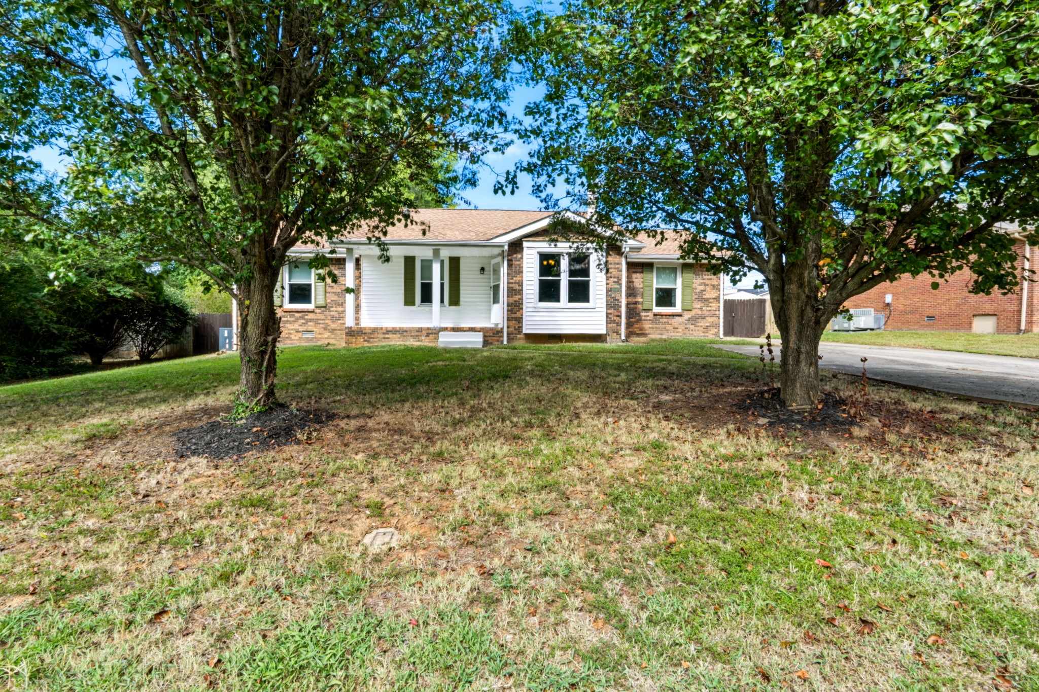 223 Marshall Dr — photo