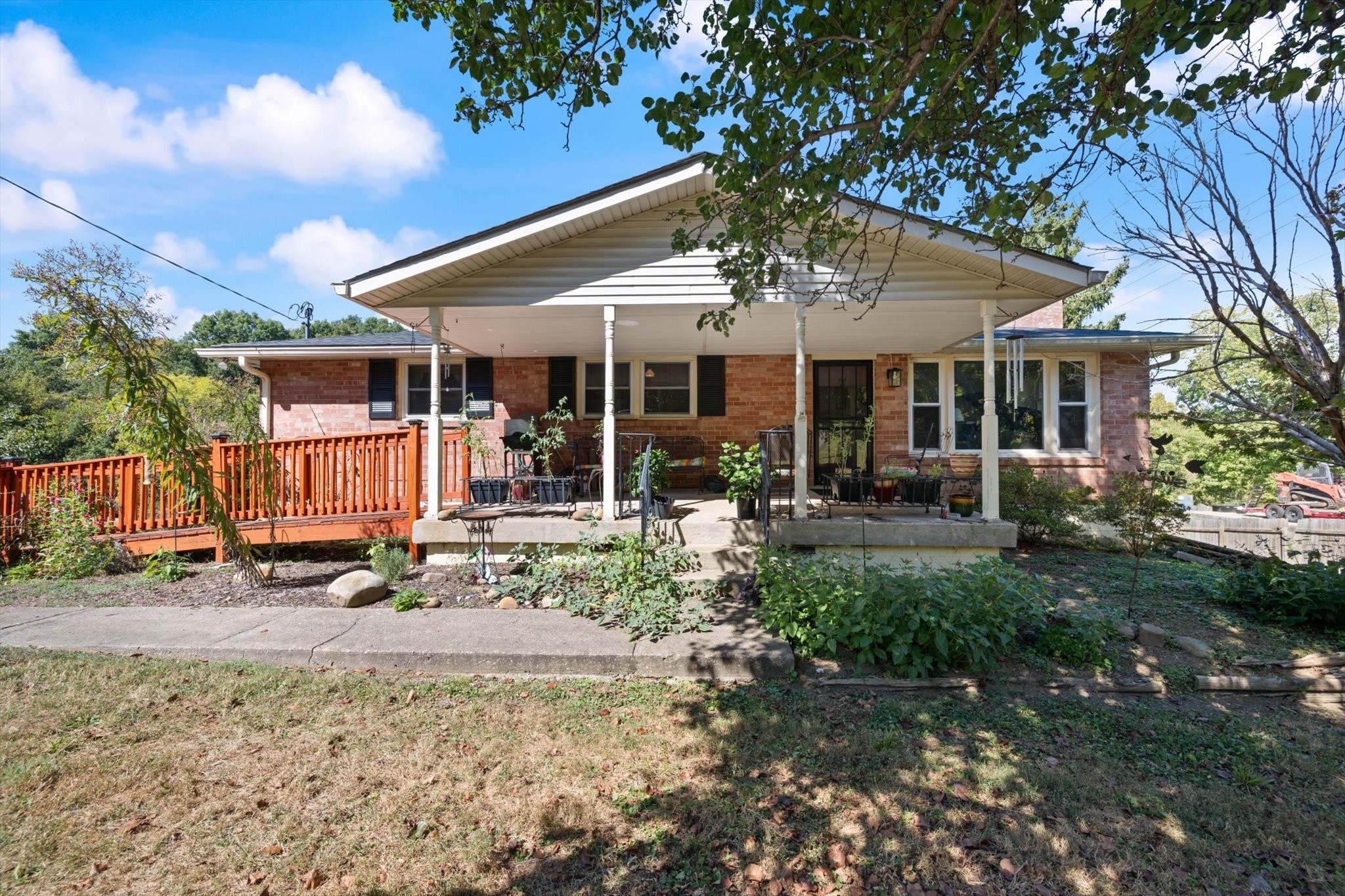 215 Shevel Dr — photo